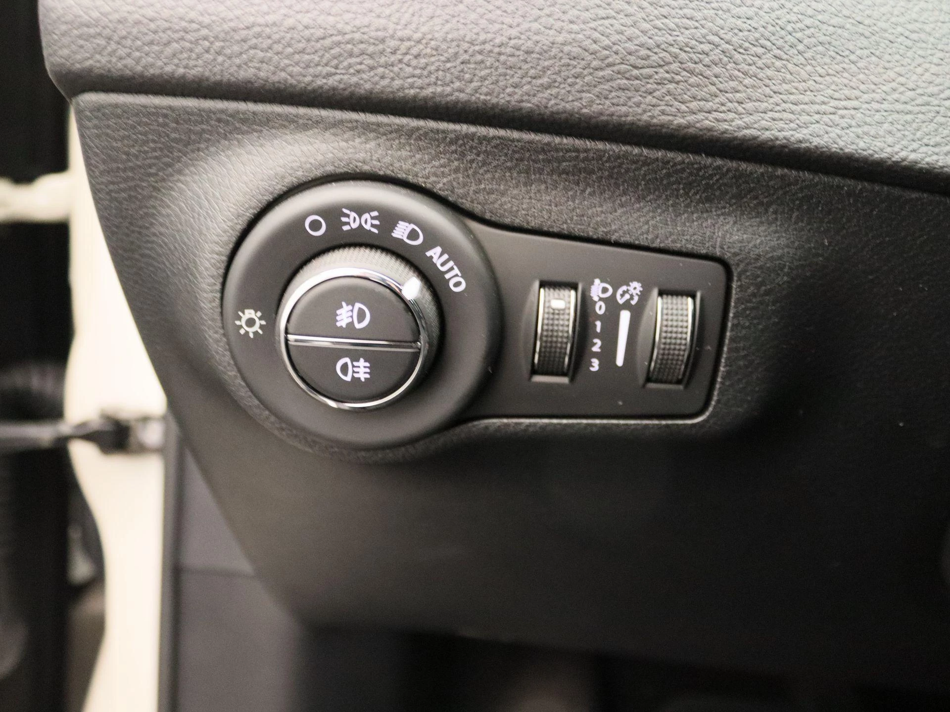 Jeep-Compass-image-18