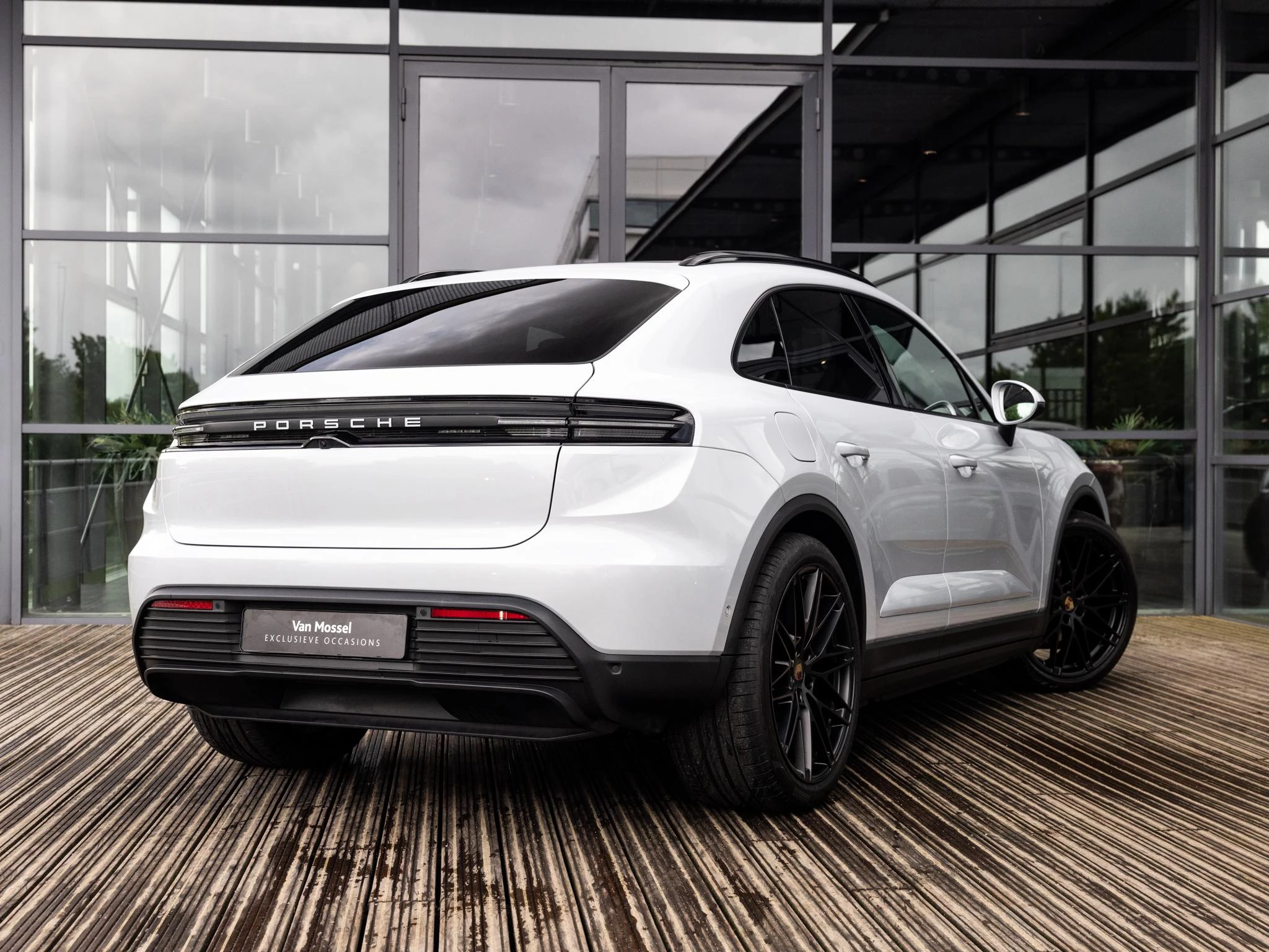 Porsche-Macan-image-5