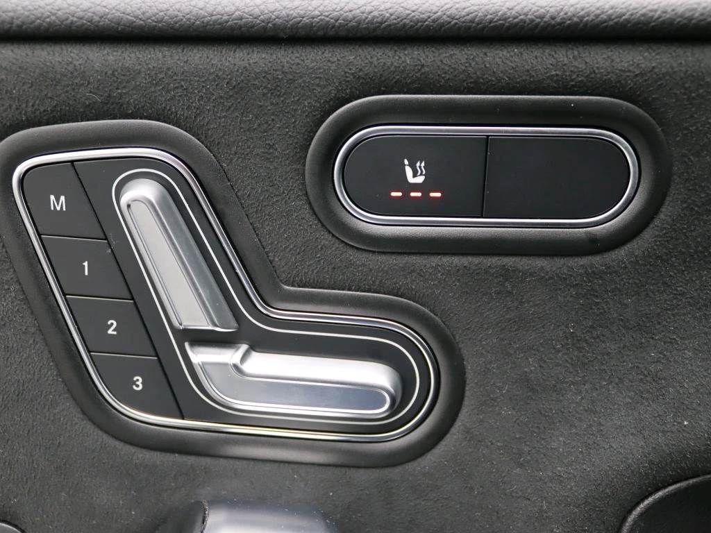 Mercedes-Benz-A-Klasse-image-5
