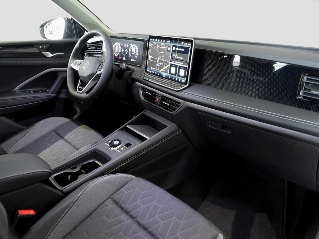 Volkswagen-Tiguan-image-7