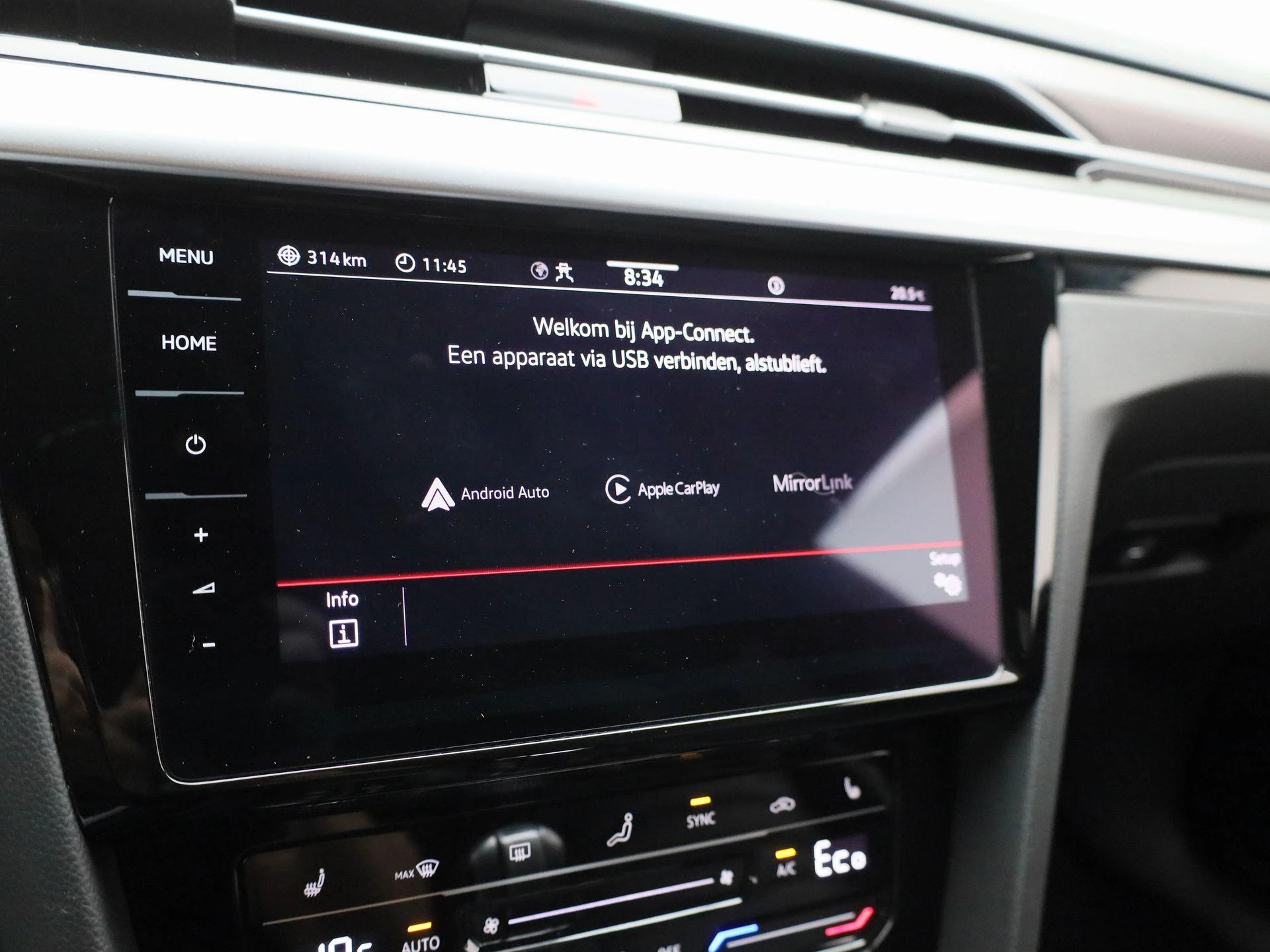 Volkswagen-Arteon-image-31