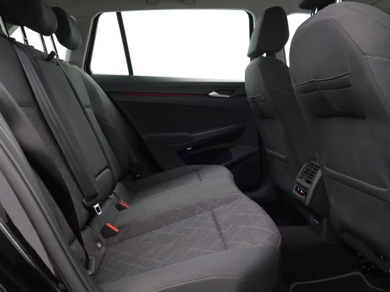 Volkswagen Golf Variant VIII Golf Variant Life 2.0TDI 115PK *AUTOMAAT*TREKHAAK*VIRTUAL COCKPIT*CAMERA*ACC*PDC*NAVI*APP-CONNECT*AIRCO*...*