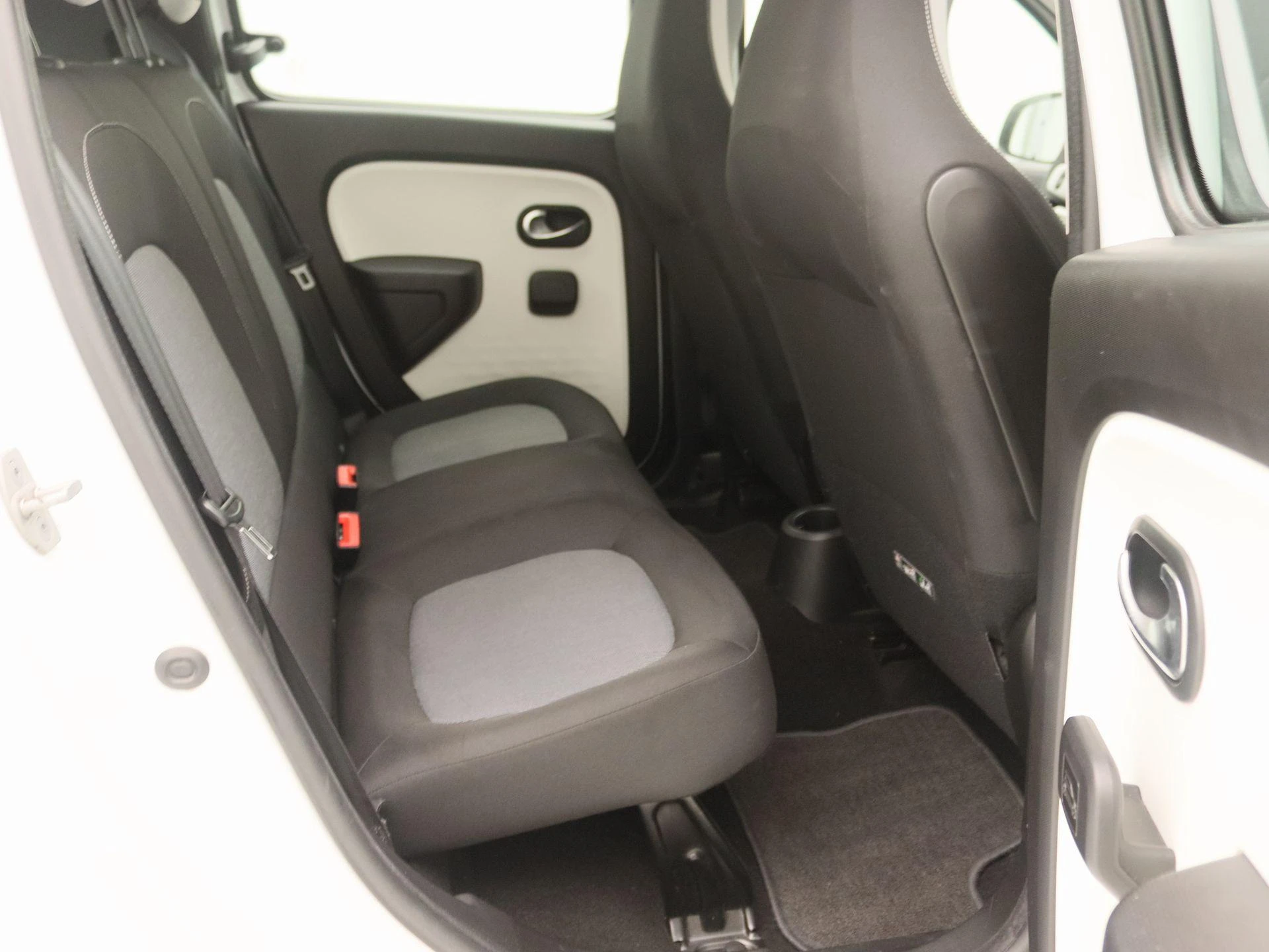 Renault-Twingo-image-22