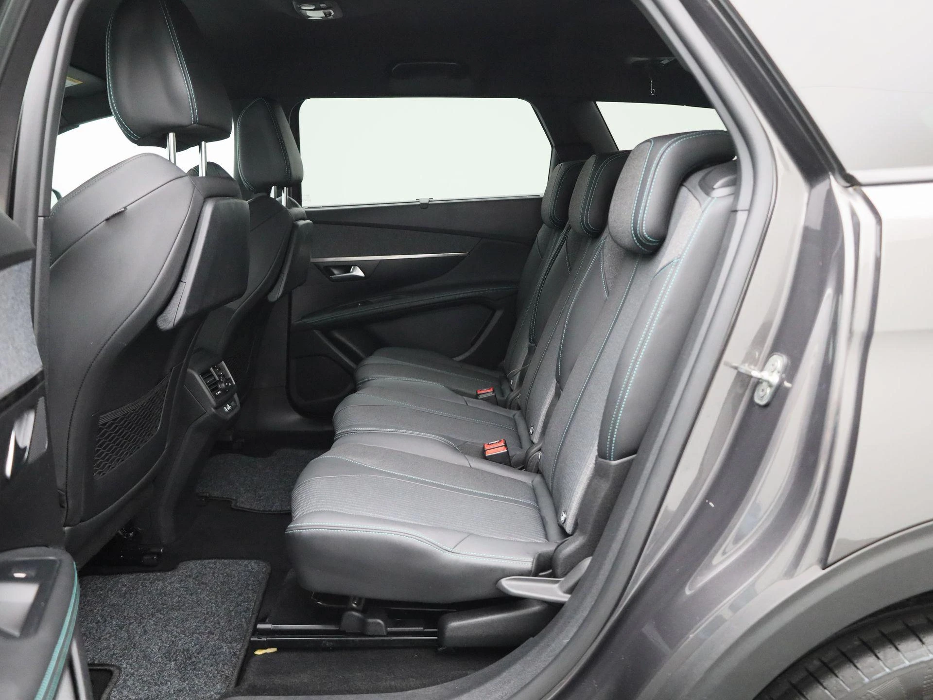Peugeot-5008-image-13