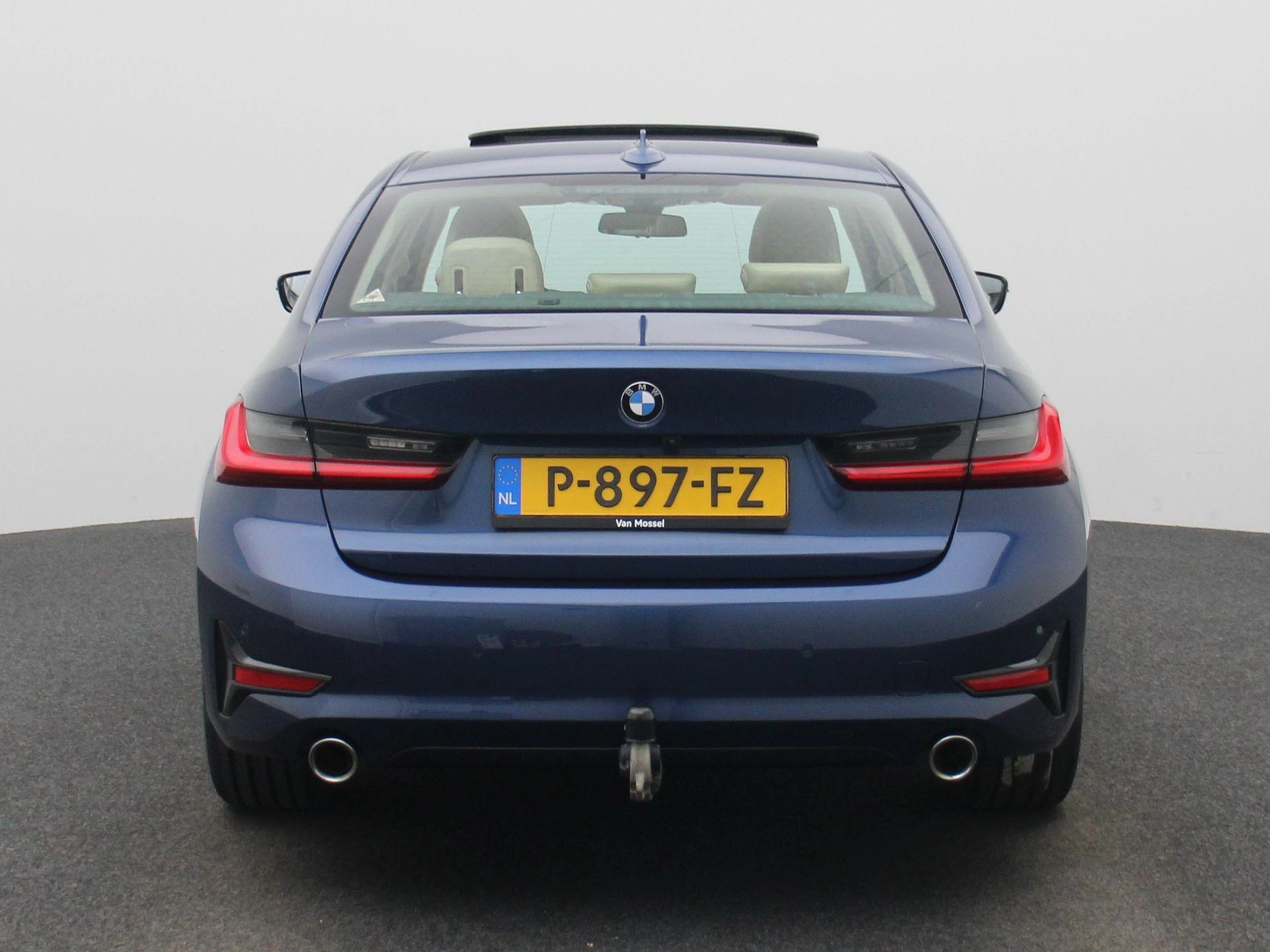 BMW-3 Serie-image-6