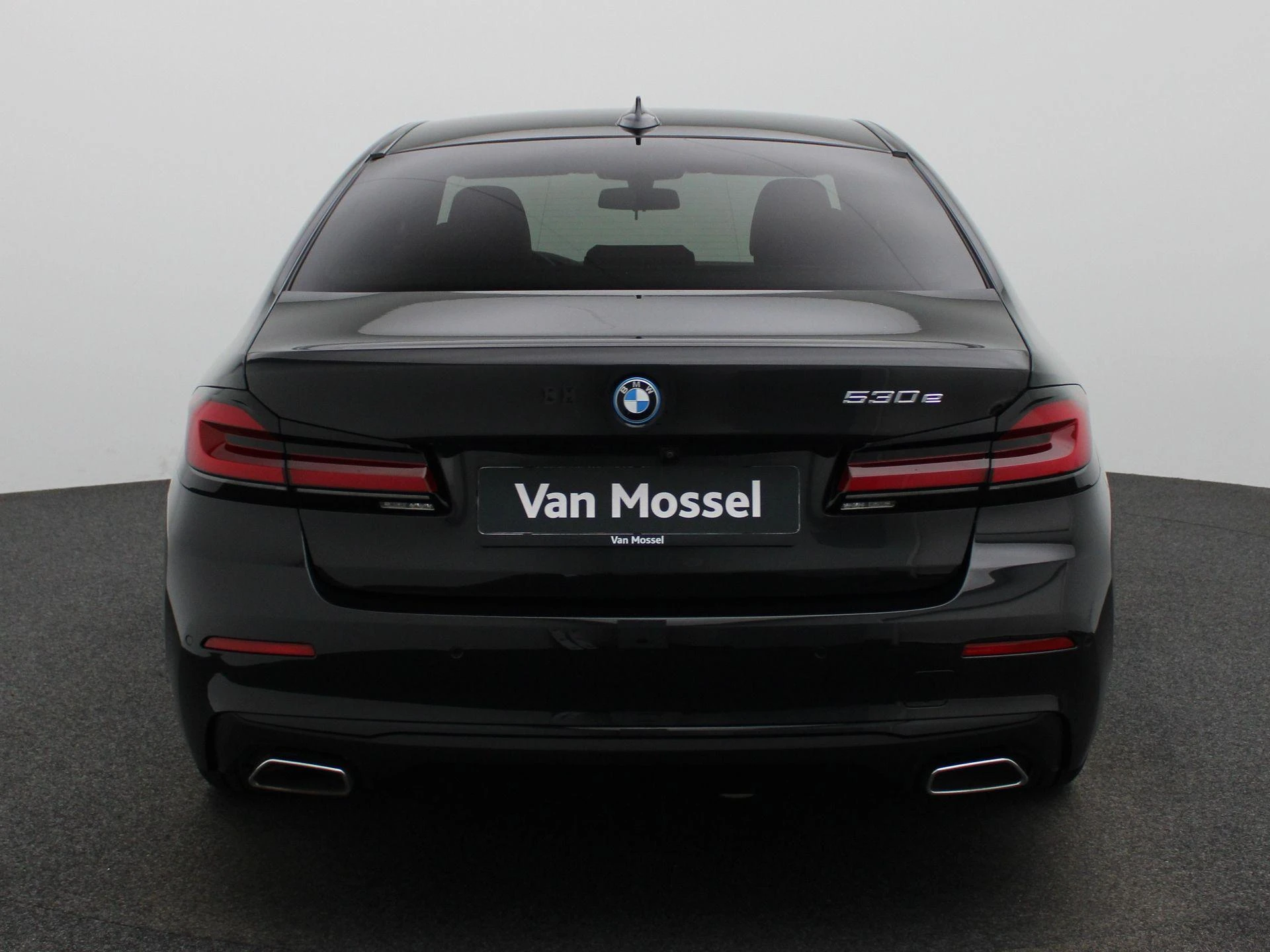 BMW-5 Serie-image-4