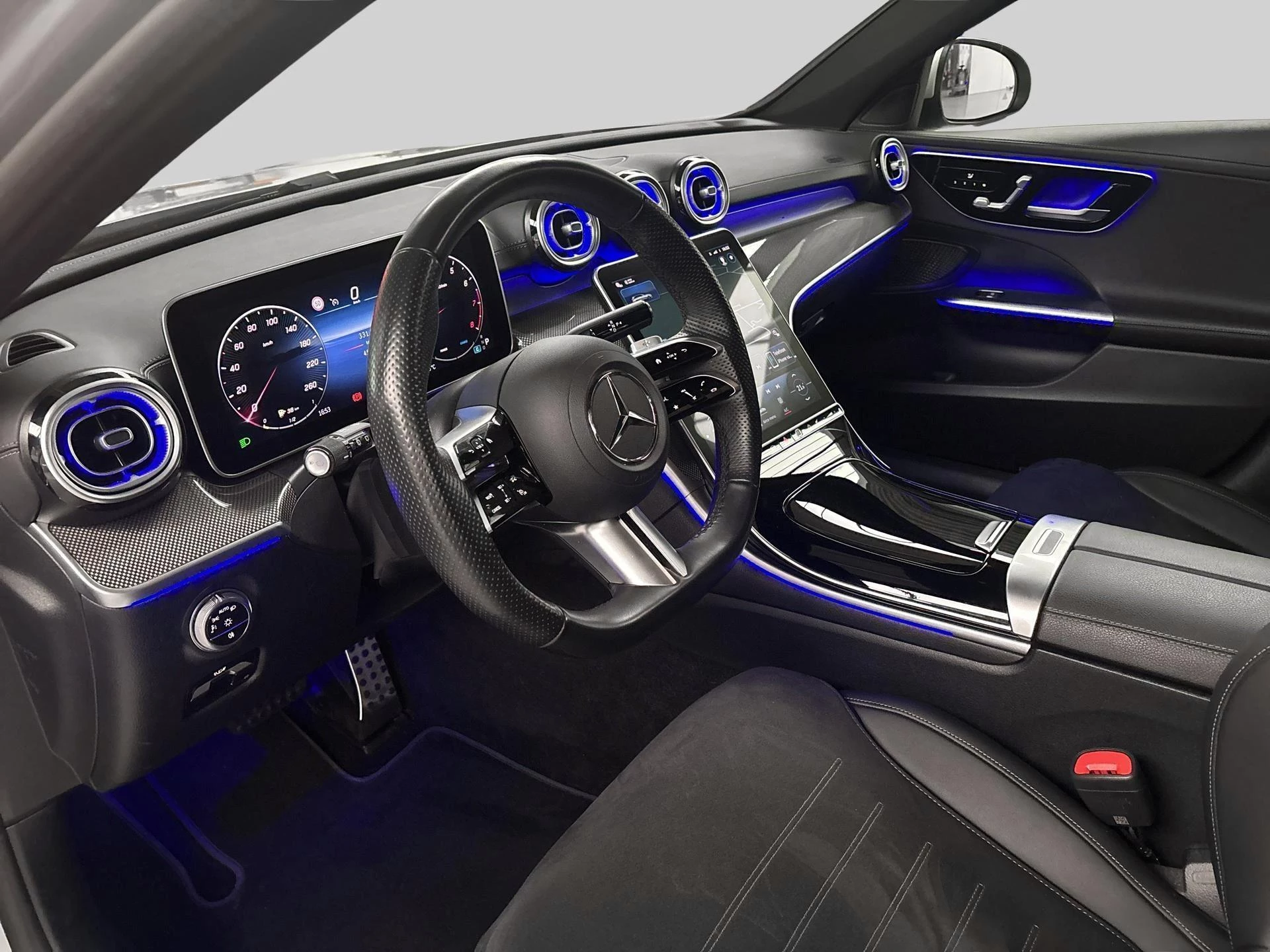 Mercedes-Benz-C-Klasse-image-8