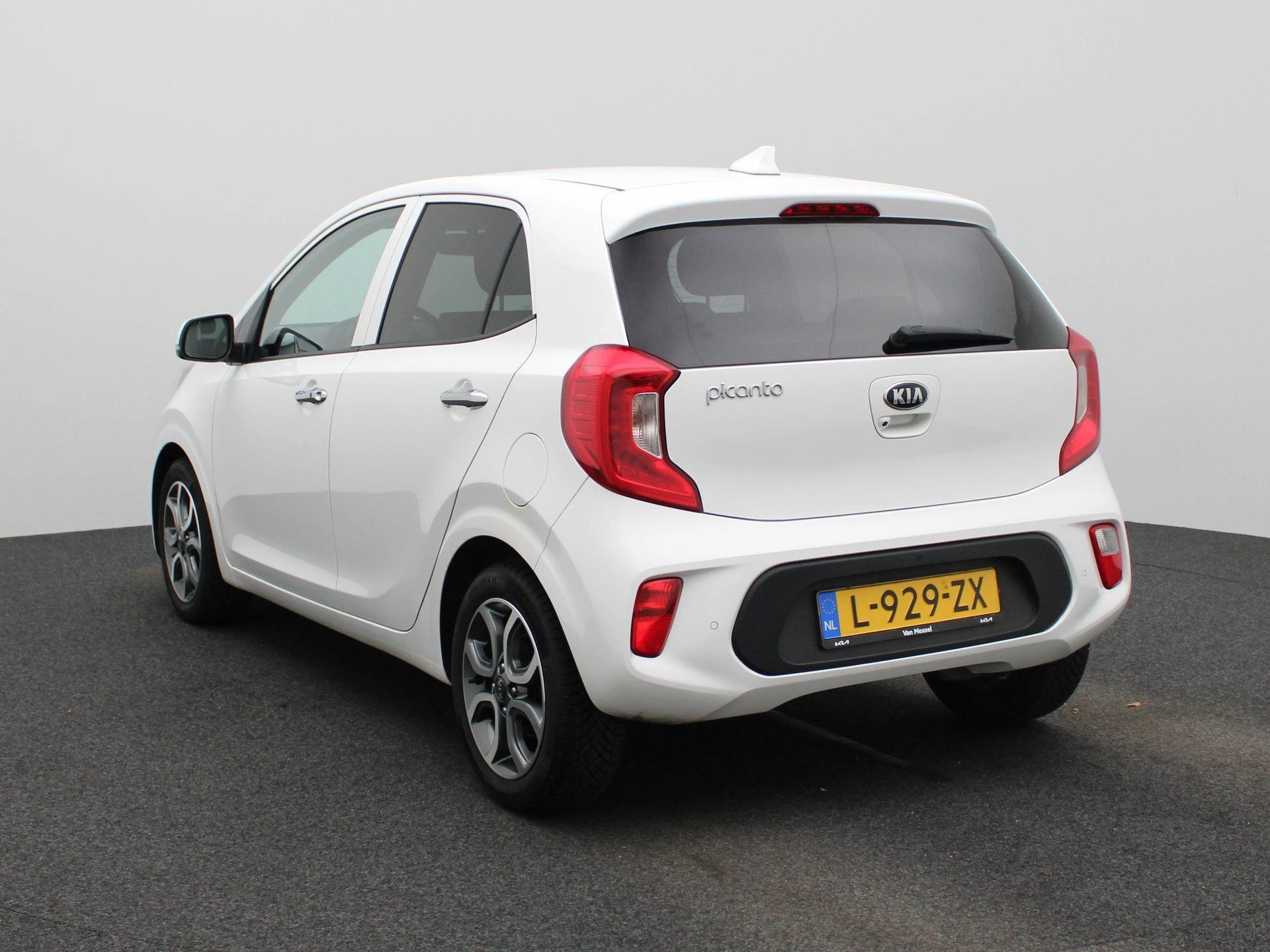 Kia-Picanto-image-1
