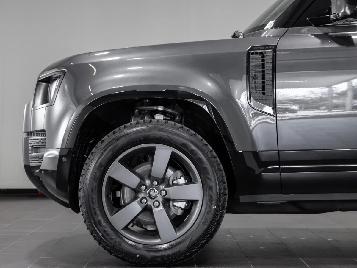 Land Rover-Defender-image-5