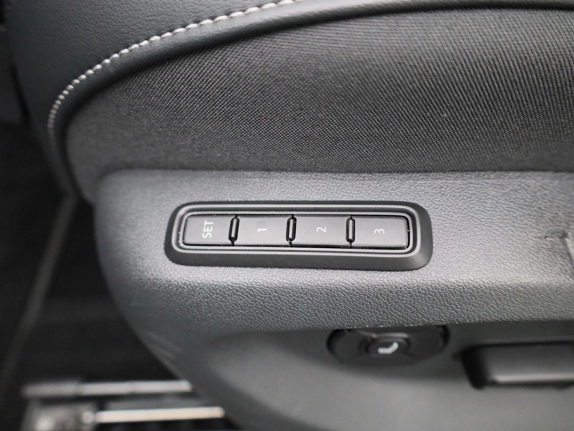 Volkswagen Tayron 1.5 eHybrid R-Line Edition 272 PK|