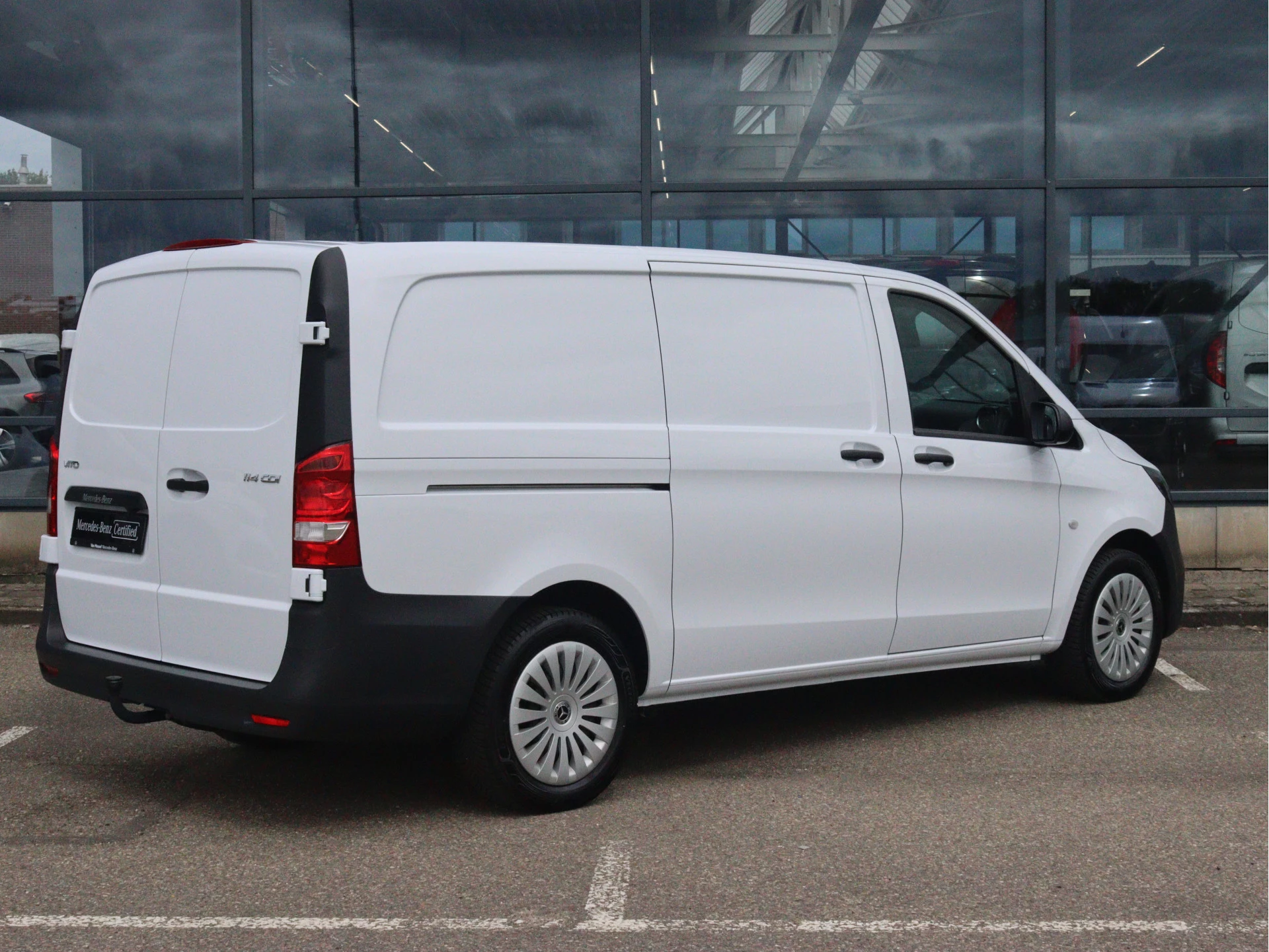 Mercedes-Benz-Vito-image-1