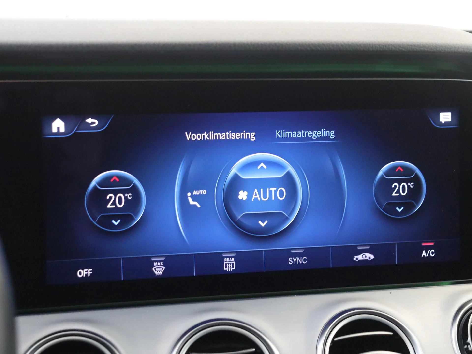 Mercedes-Benz-E-Klasse-image-17