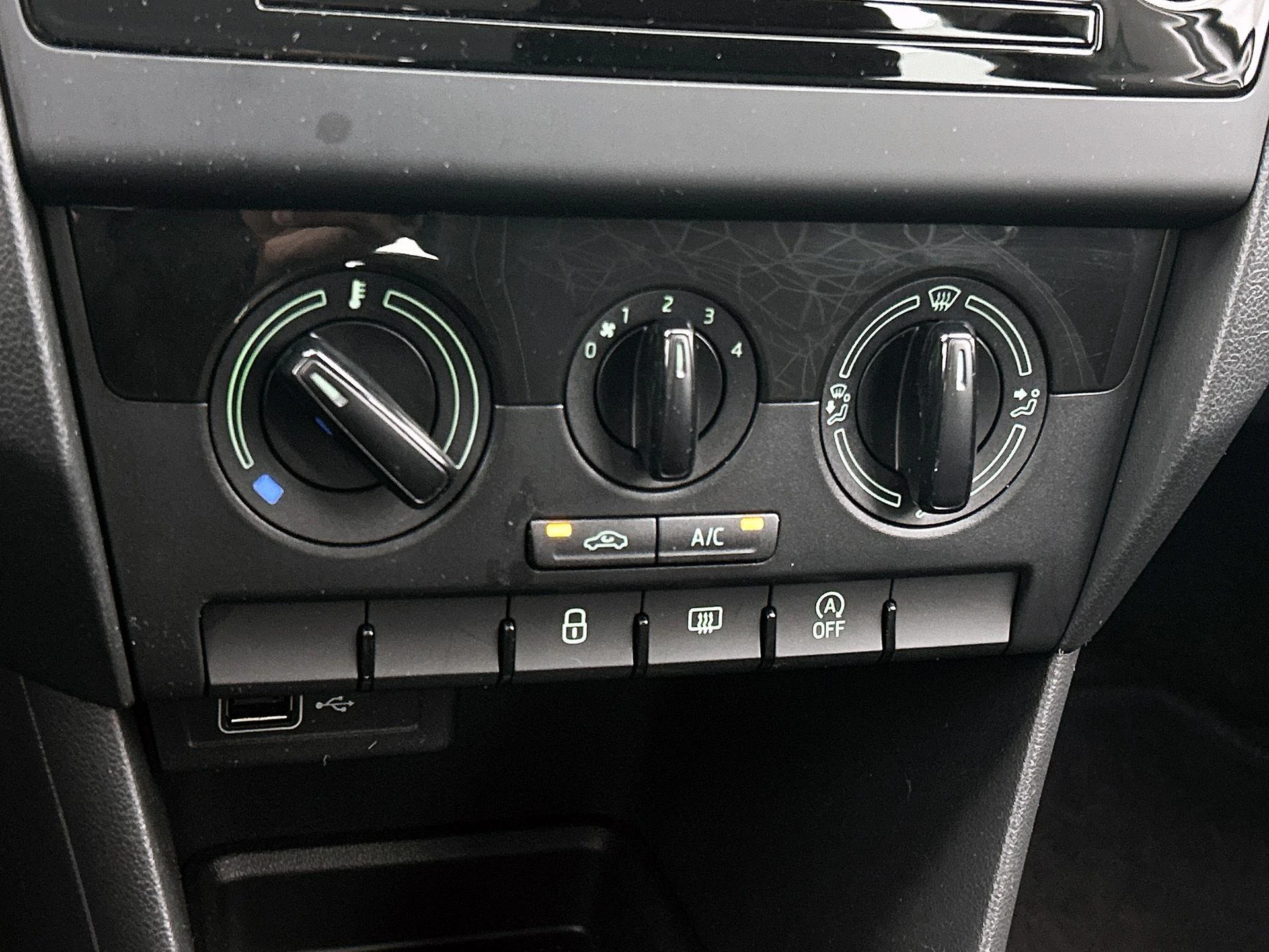Škoda-Rapid-image-16