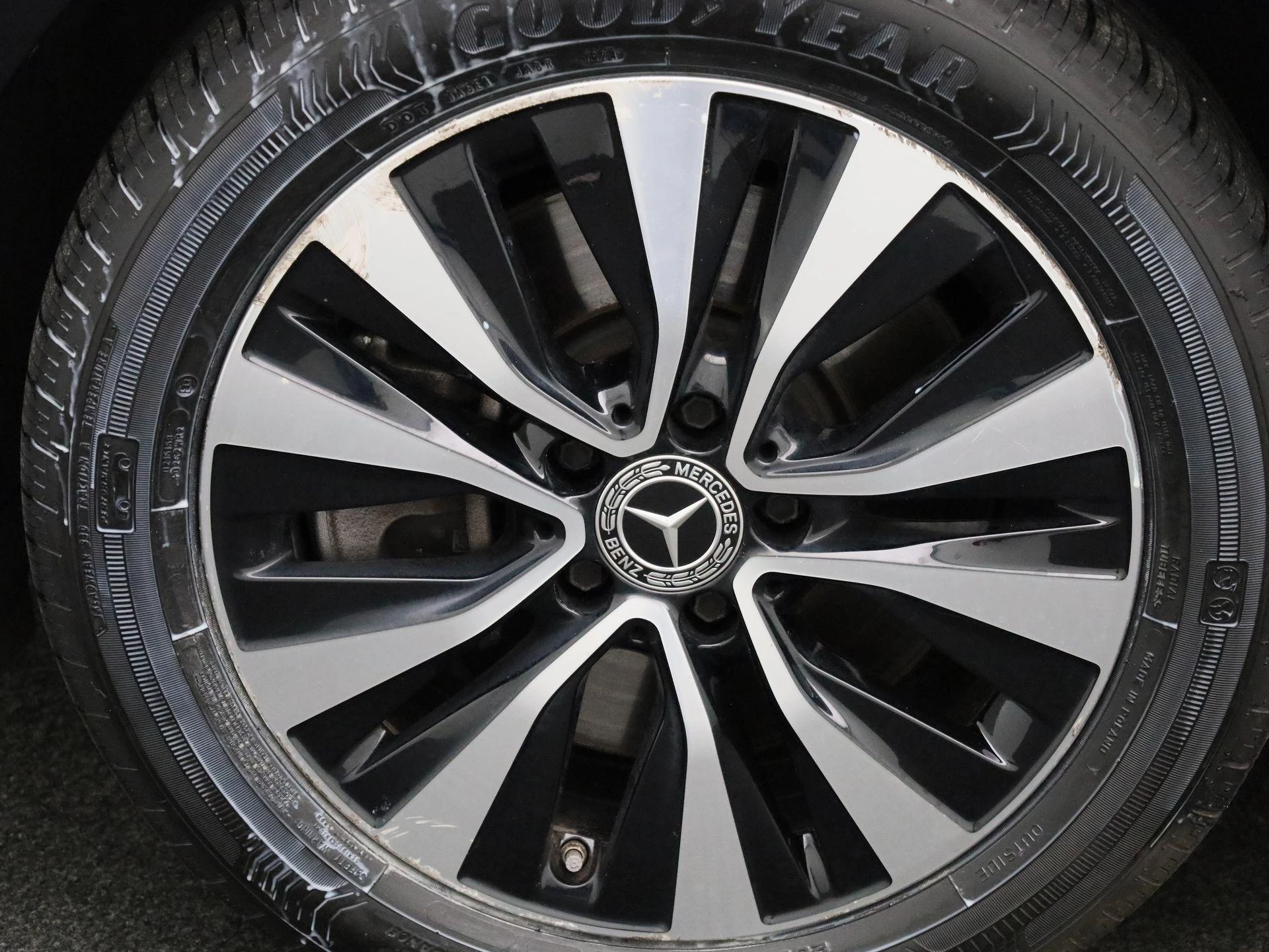 Mercedes-Benz A-Klasse A 250 e Business Solution