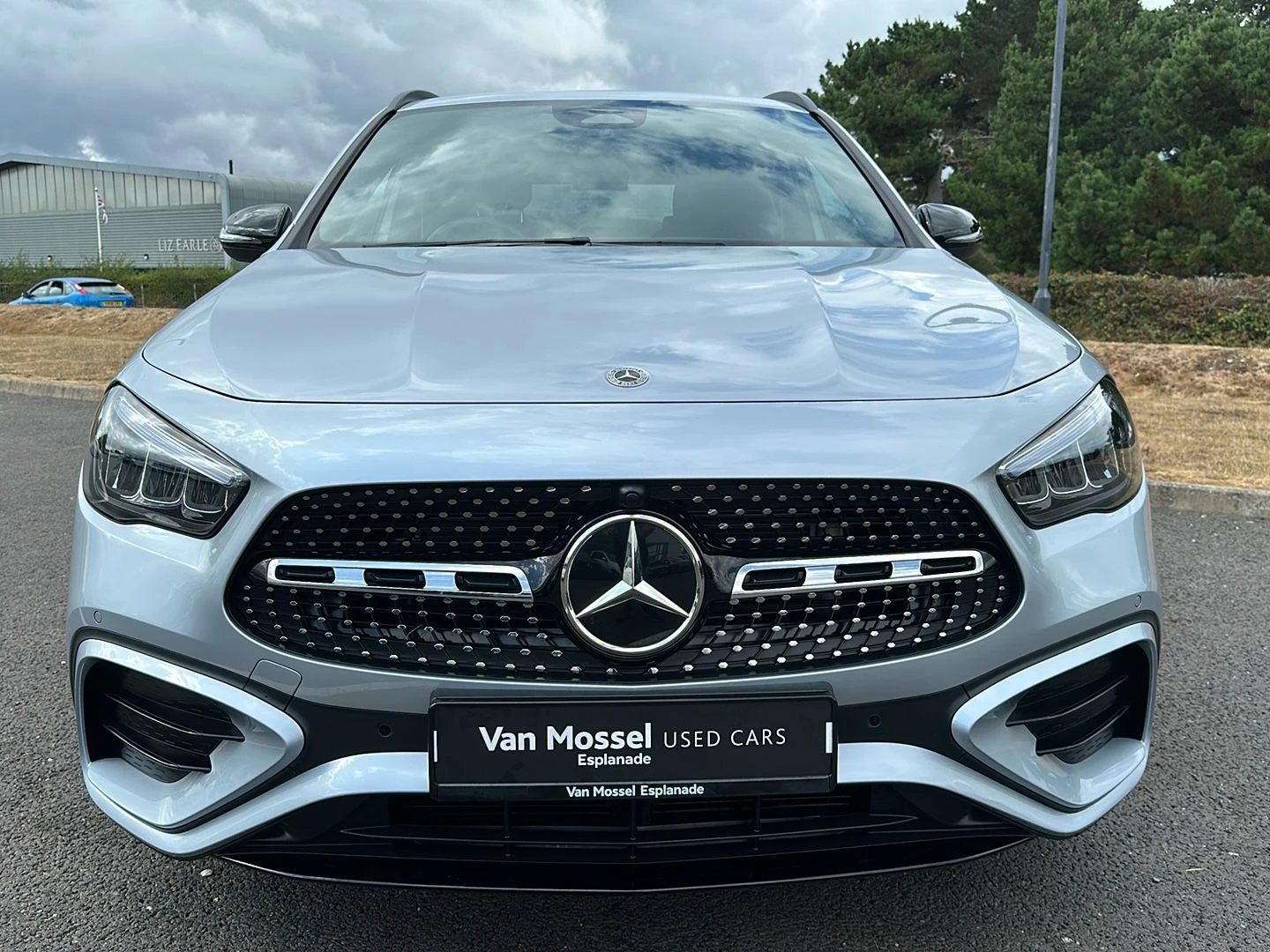 Mercedes-Benz-GLA-image-4