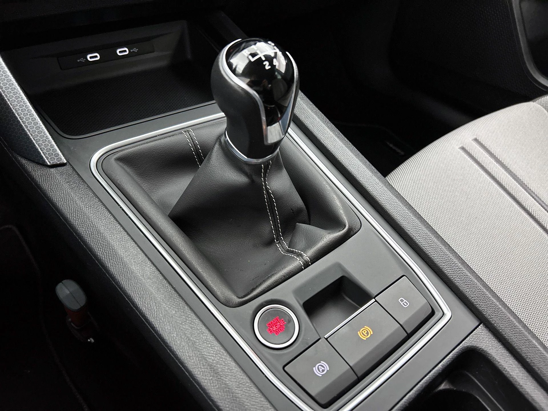 SEAT-Leon-image-24