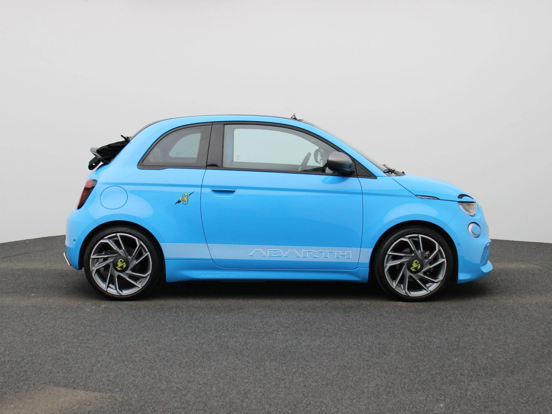 Fiat-500C-image-7