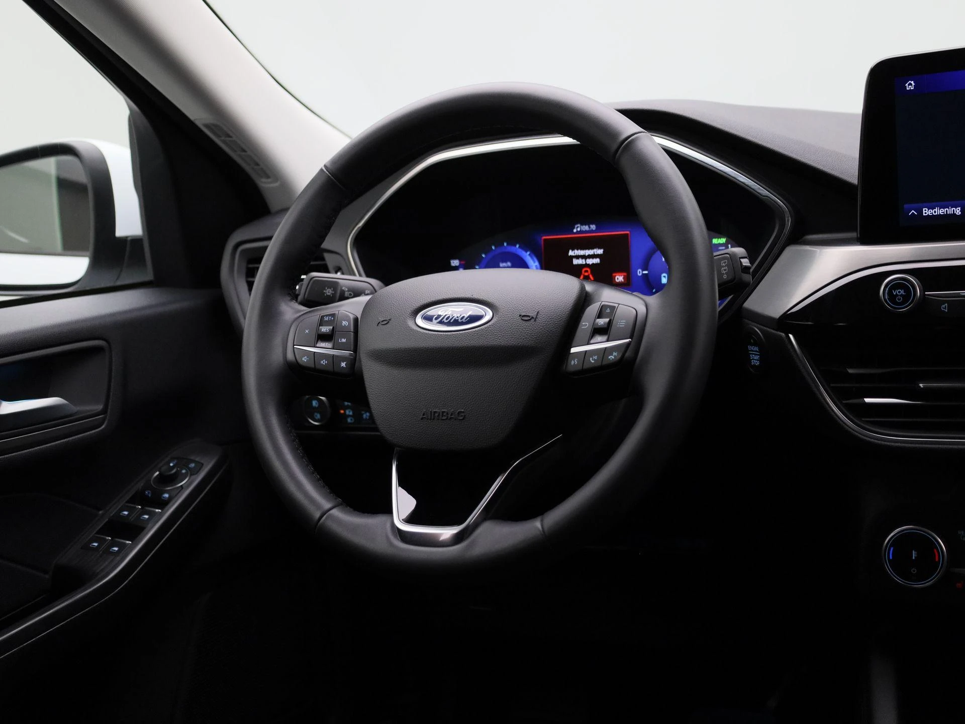 Ford-Kuga-image-8