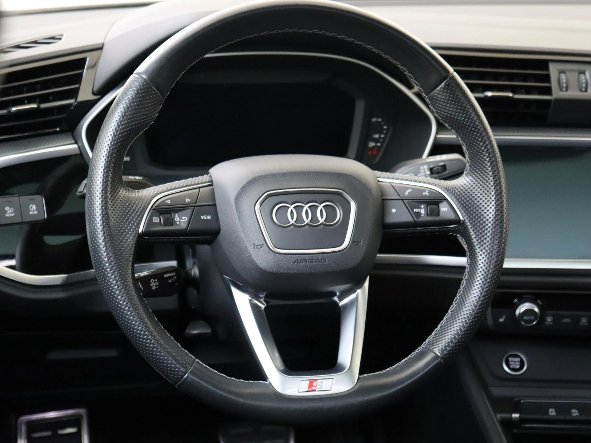 Audi-Q3-image-9