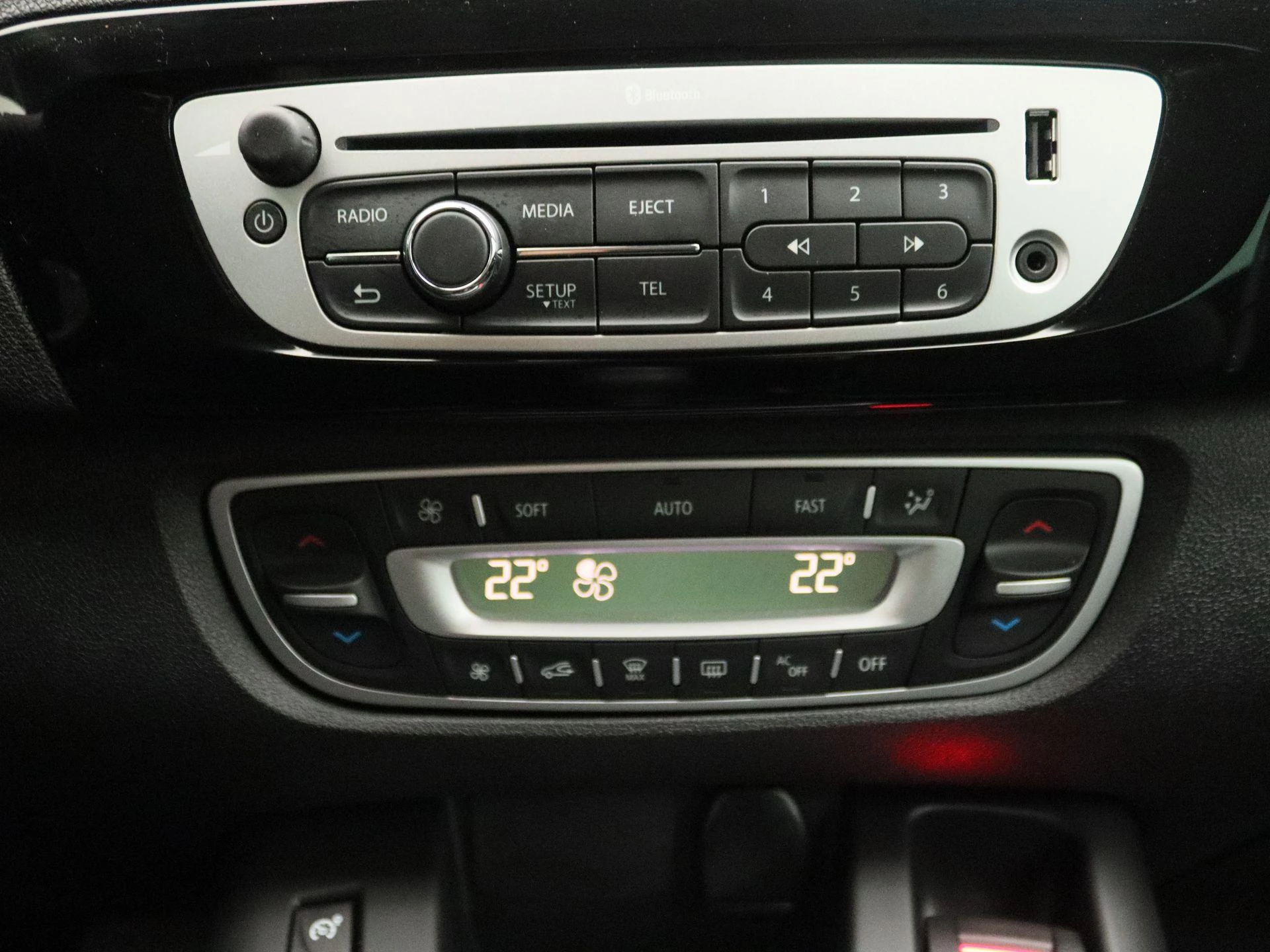 Renault-Scénic-image-9
