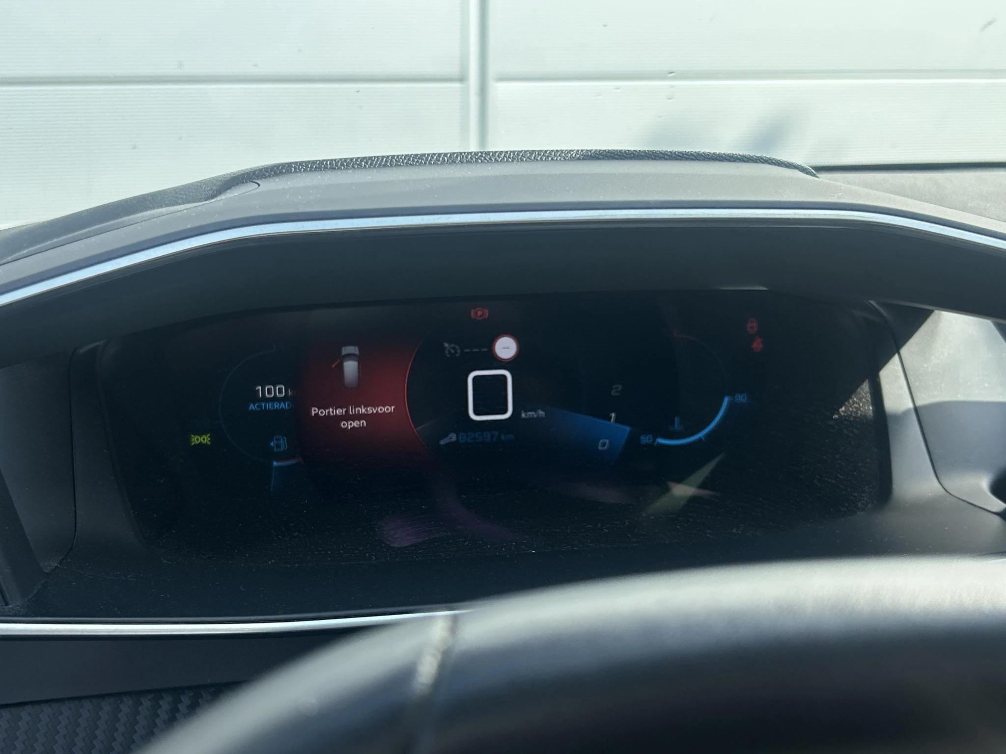 Peugeot-208-image-11