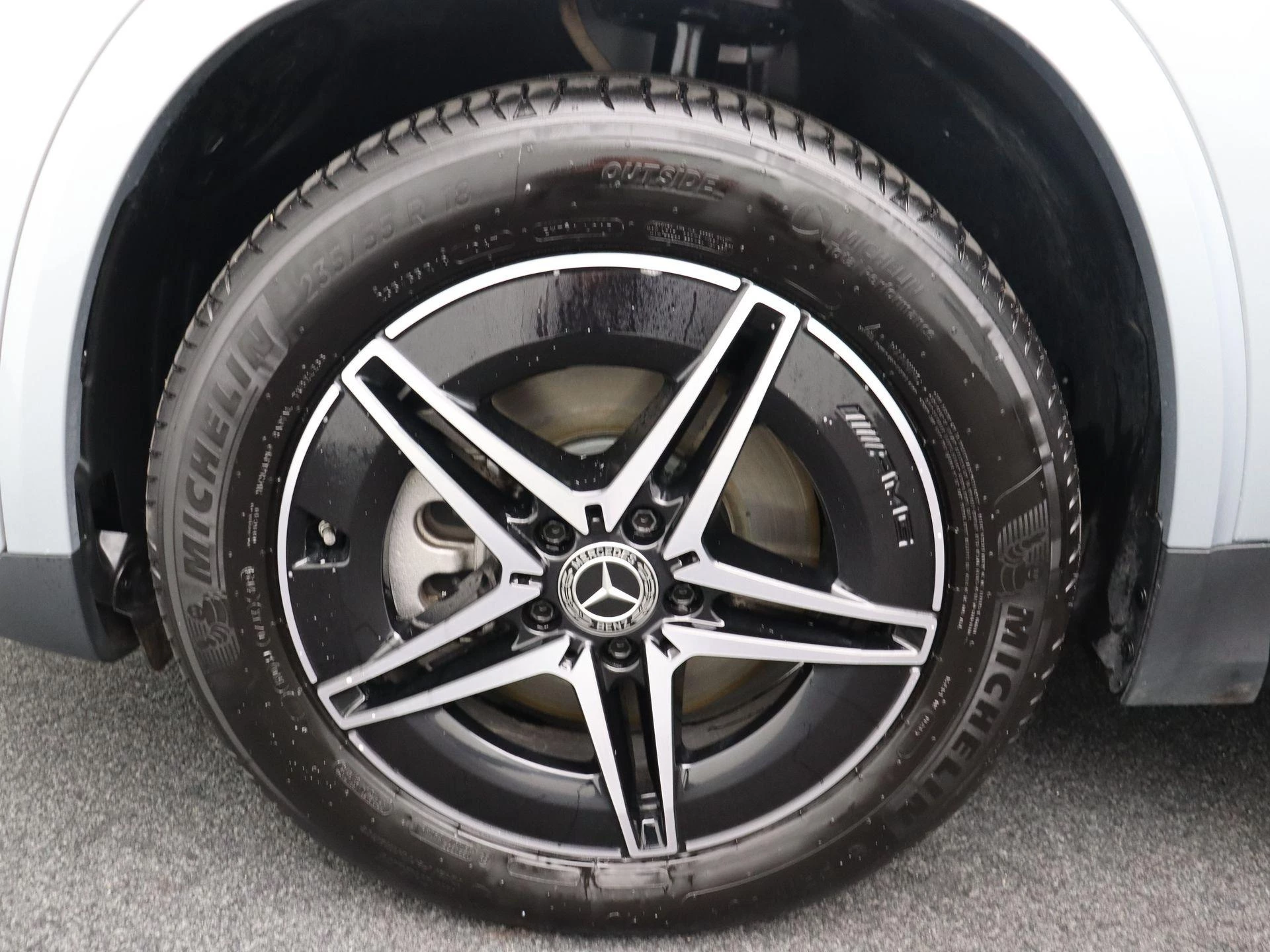 Mercedes-Benz-EQA-image-5