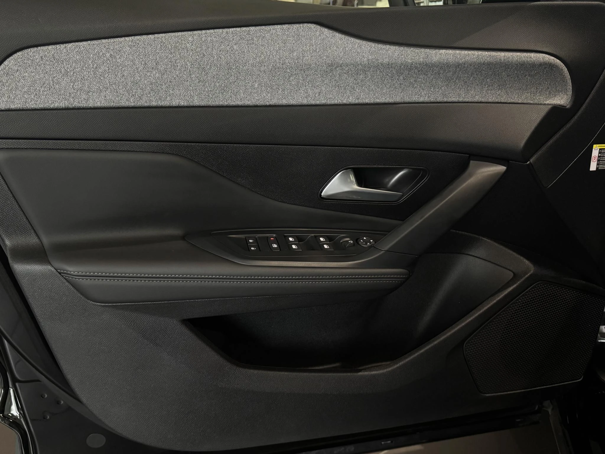 Peugeot 408 1.2 Hybrid 145 e-DCS6 Allure