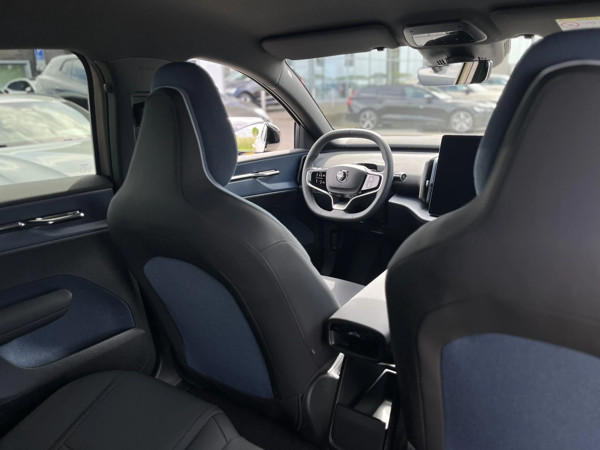Volvo-EX30-image-9