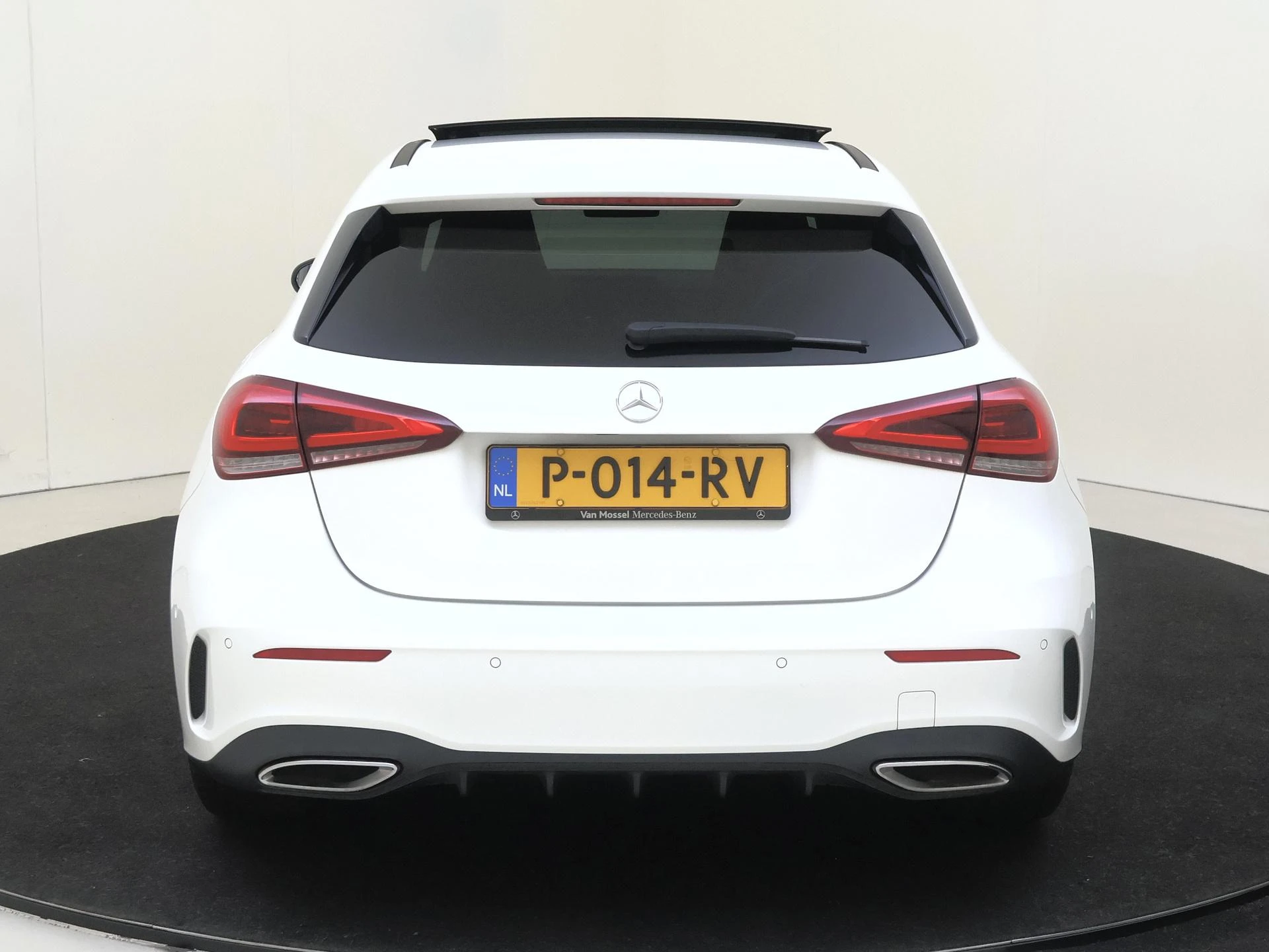 Mercedes-Benz-A-Klasse-image-6