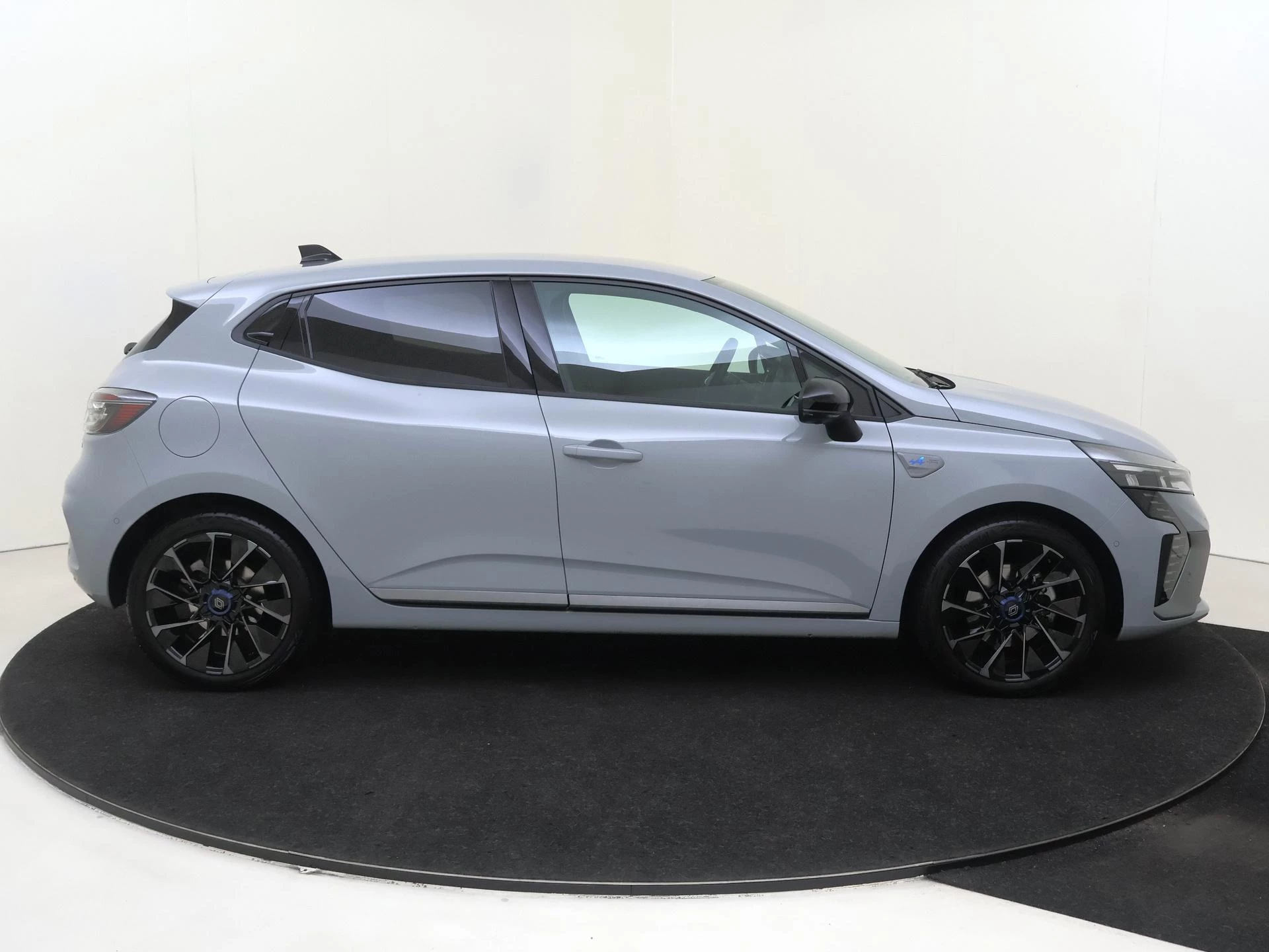 Renault-Clio-image-8