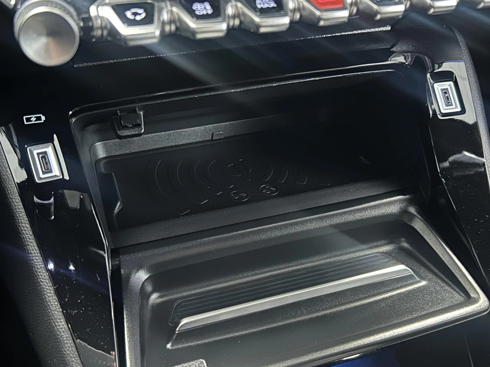 Peugeot-208-image-13