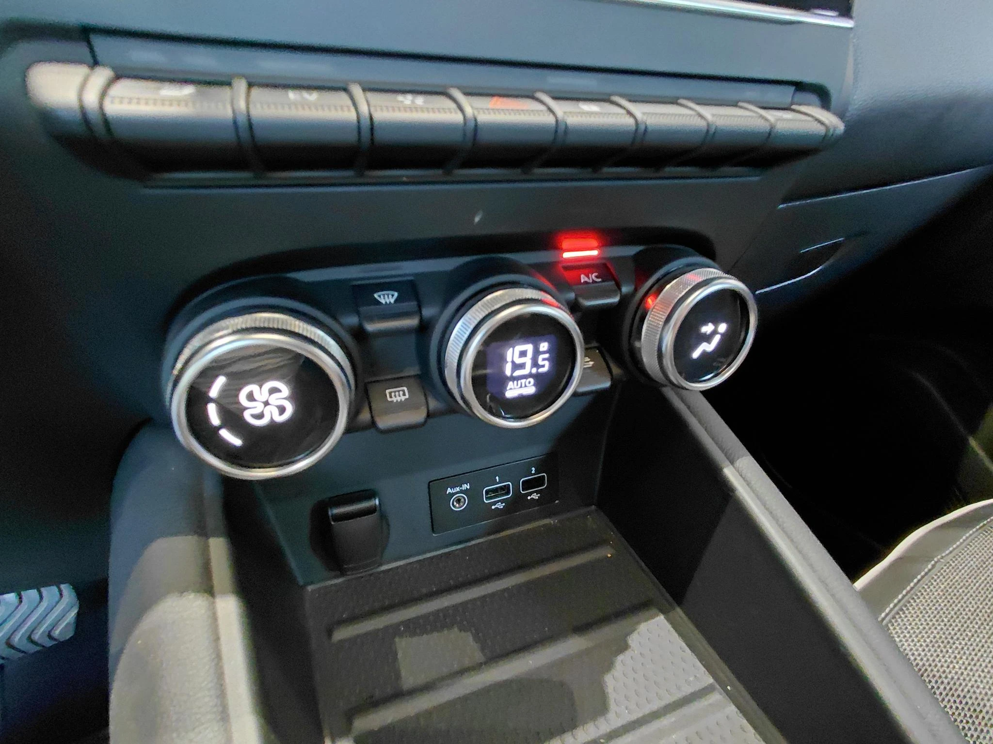 Renault-Captur-image-13
