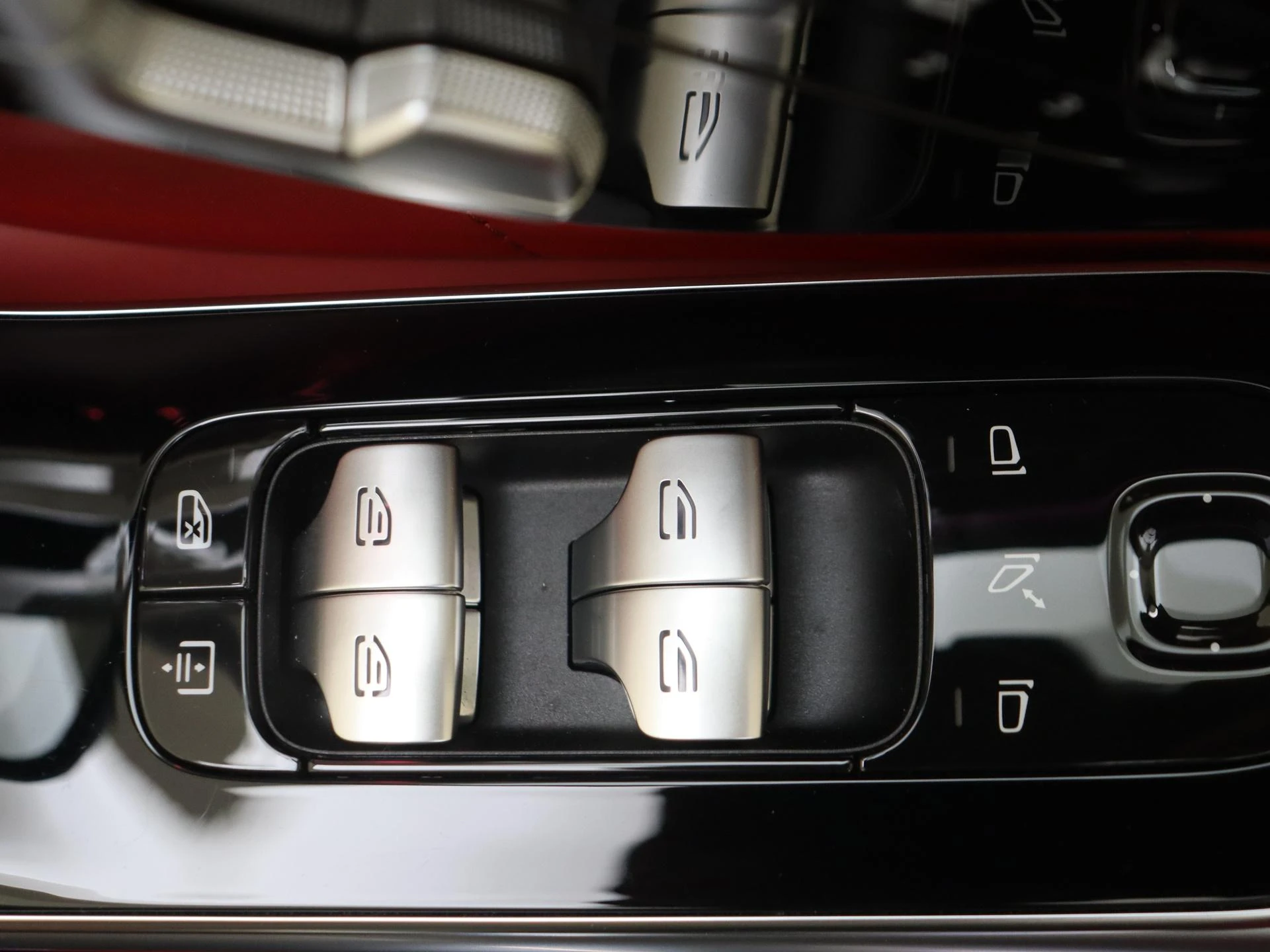 Mercedes-Benz-S-Klasse-image-26