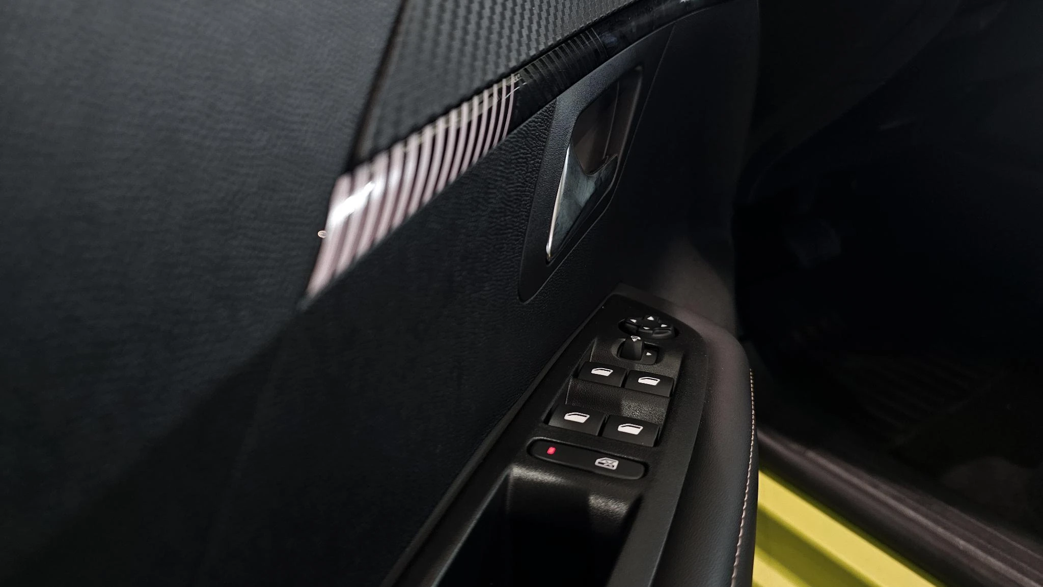 Peugeot-208-image-9