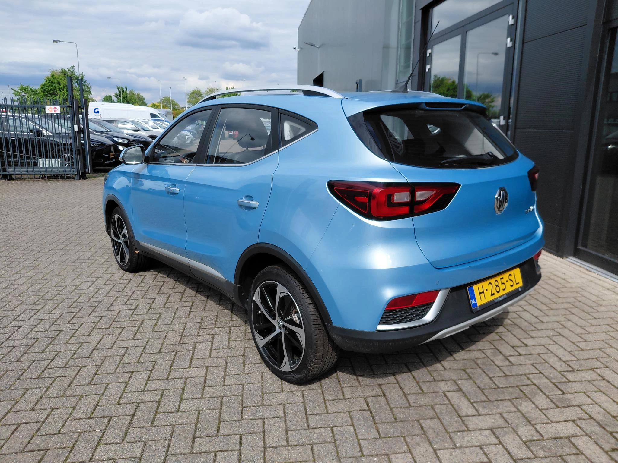 MG-ZS EV-image-3