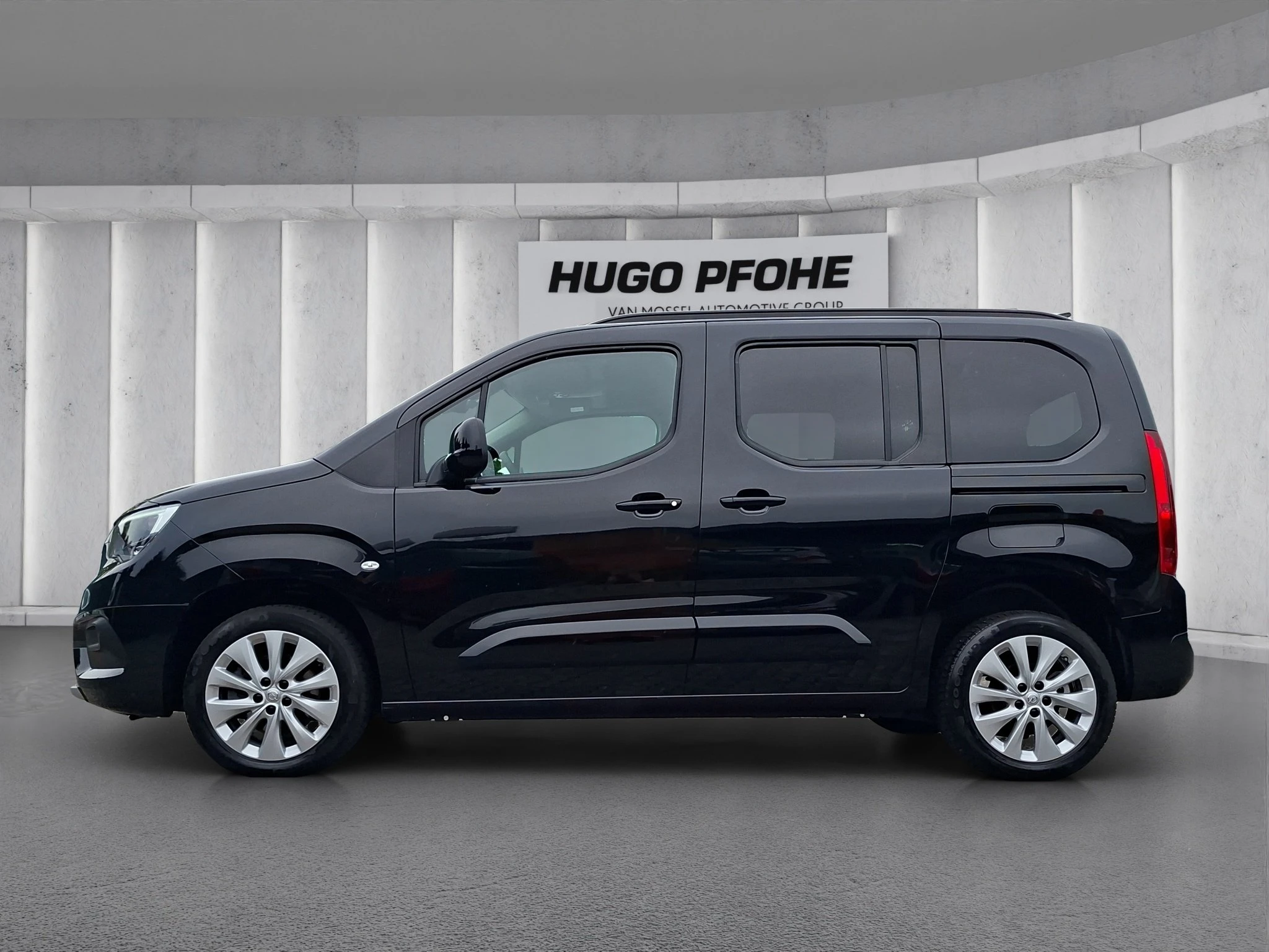 Opel-Combo-e Life-image-1