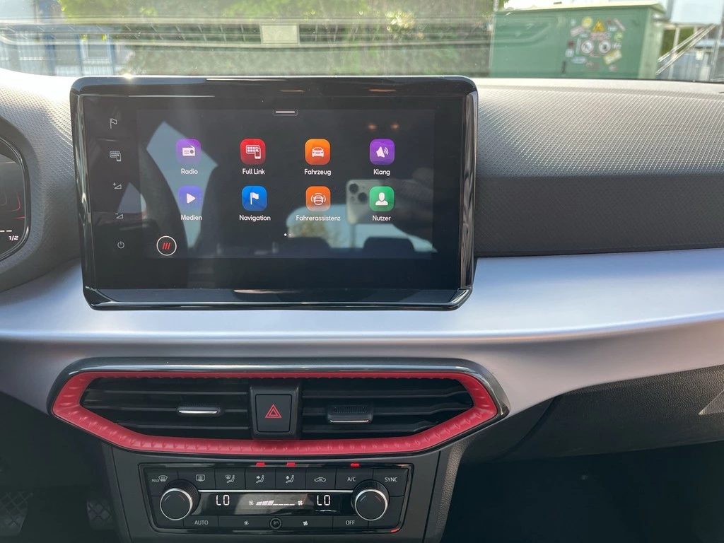 SEAT-Arona-image-10