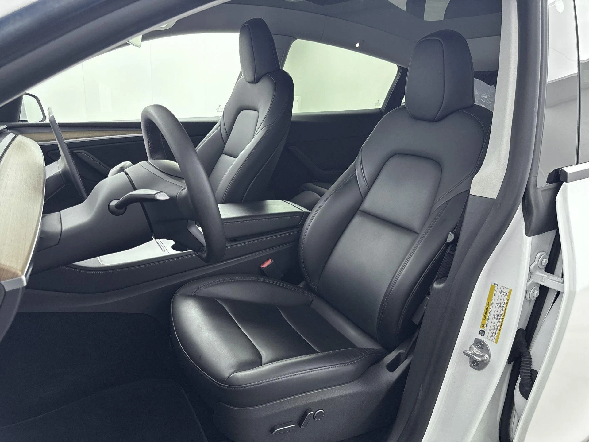 Tesla-Model Y-image-24