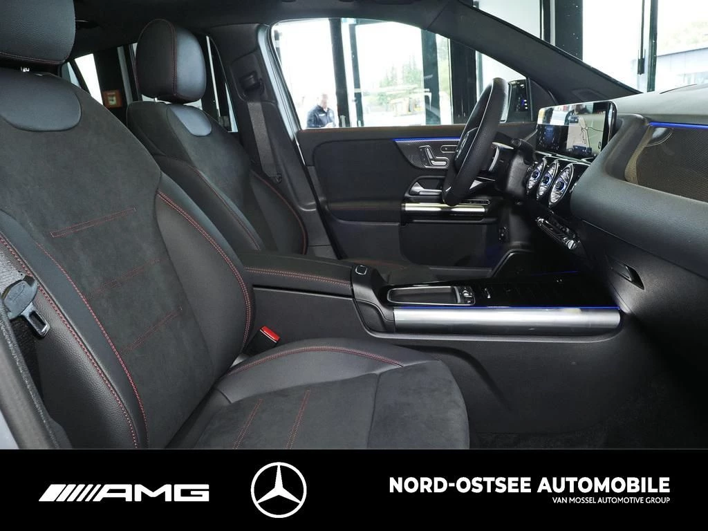 Mercedes-Benz GLA 200 AMG NIGHT PANO AHK 360° SOUND DISTRONIC AMG Line