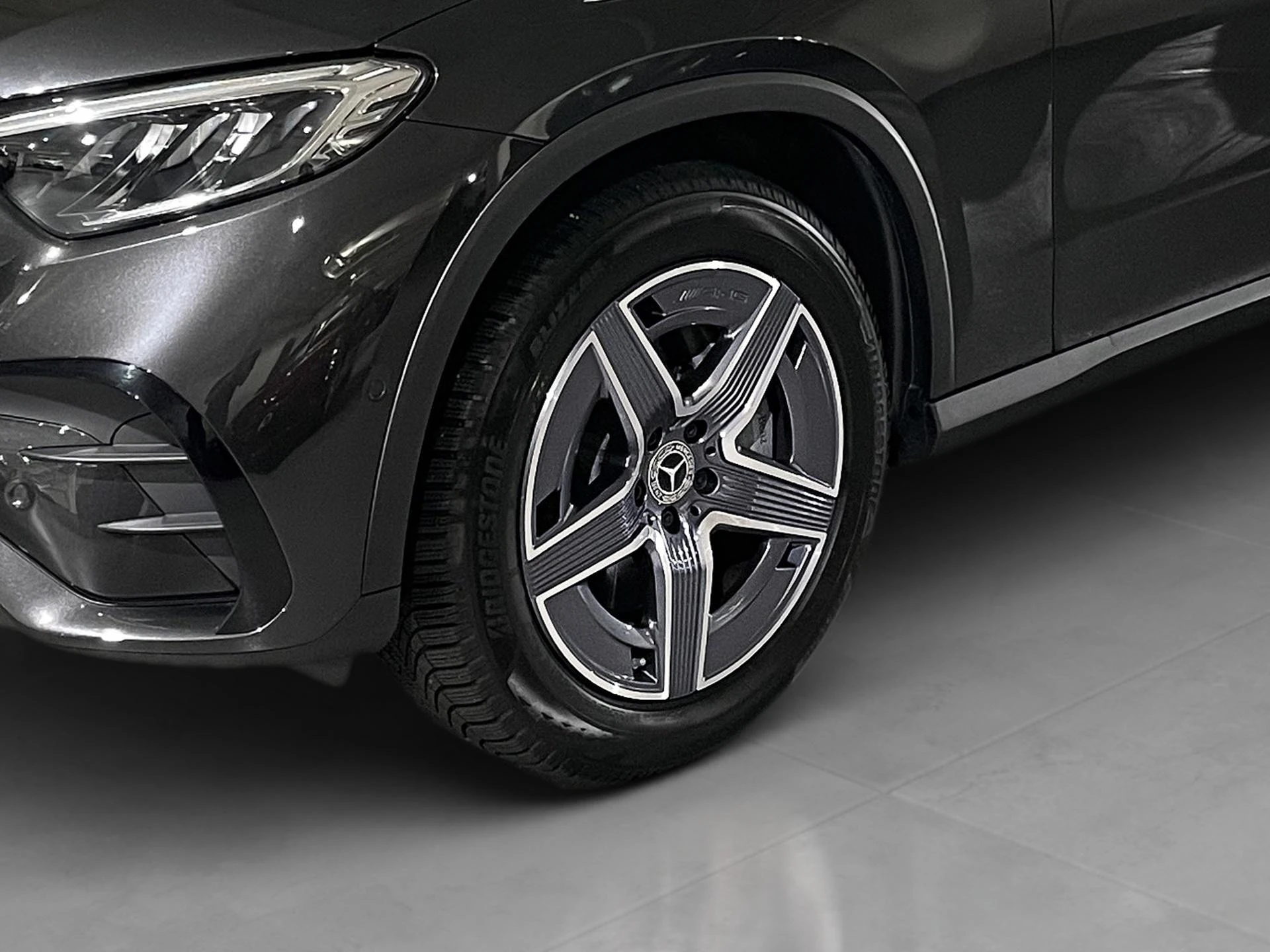 Mercedes-Benz-GLC-image-19