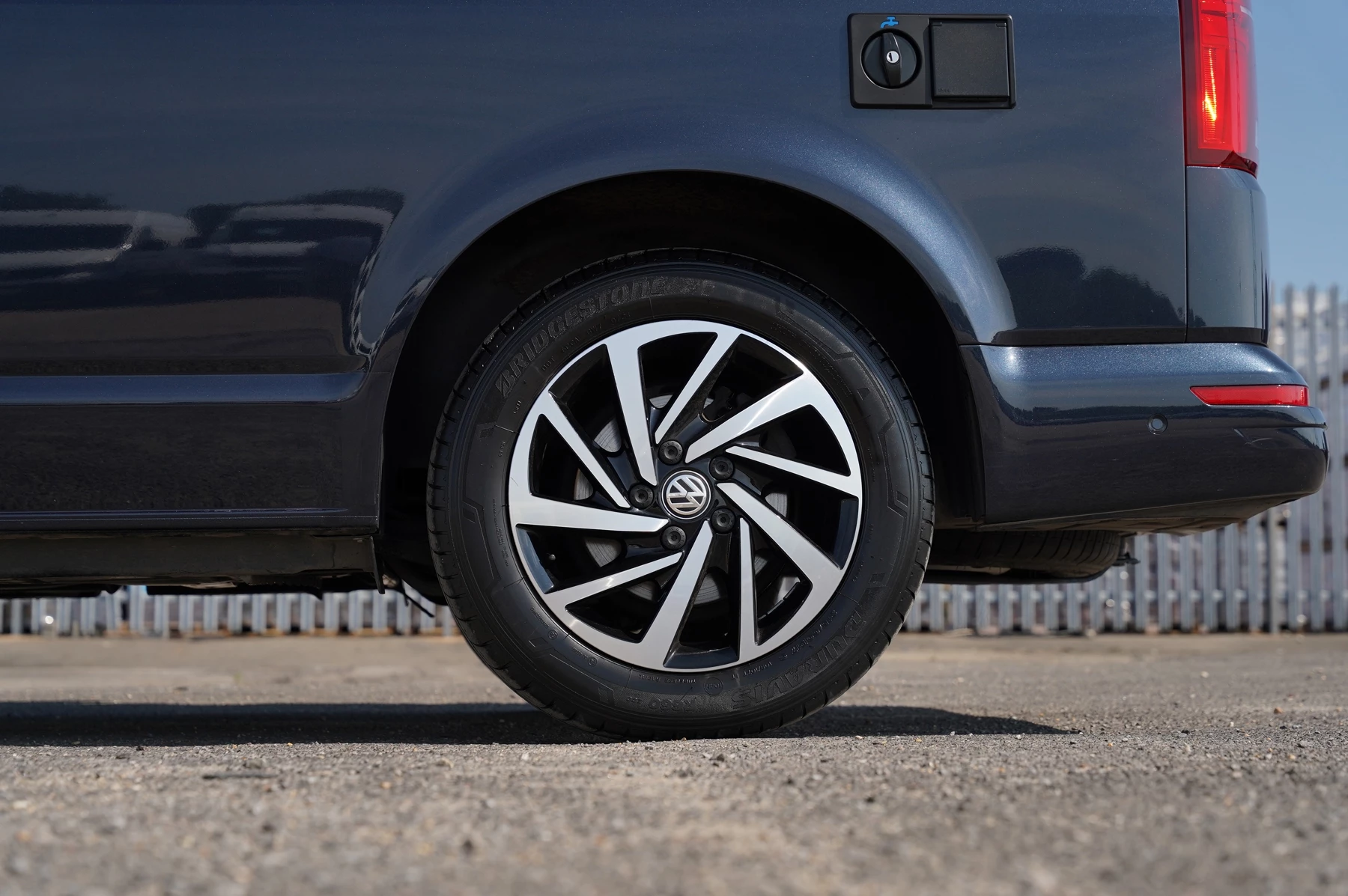 Volkswagen-California-image-20