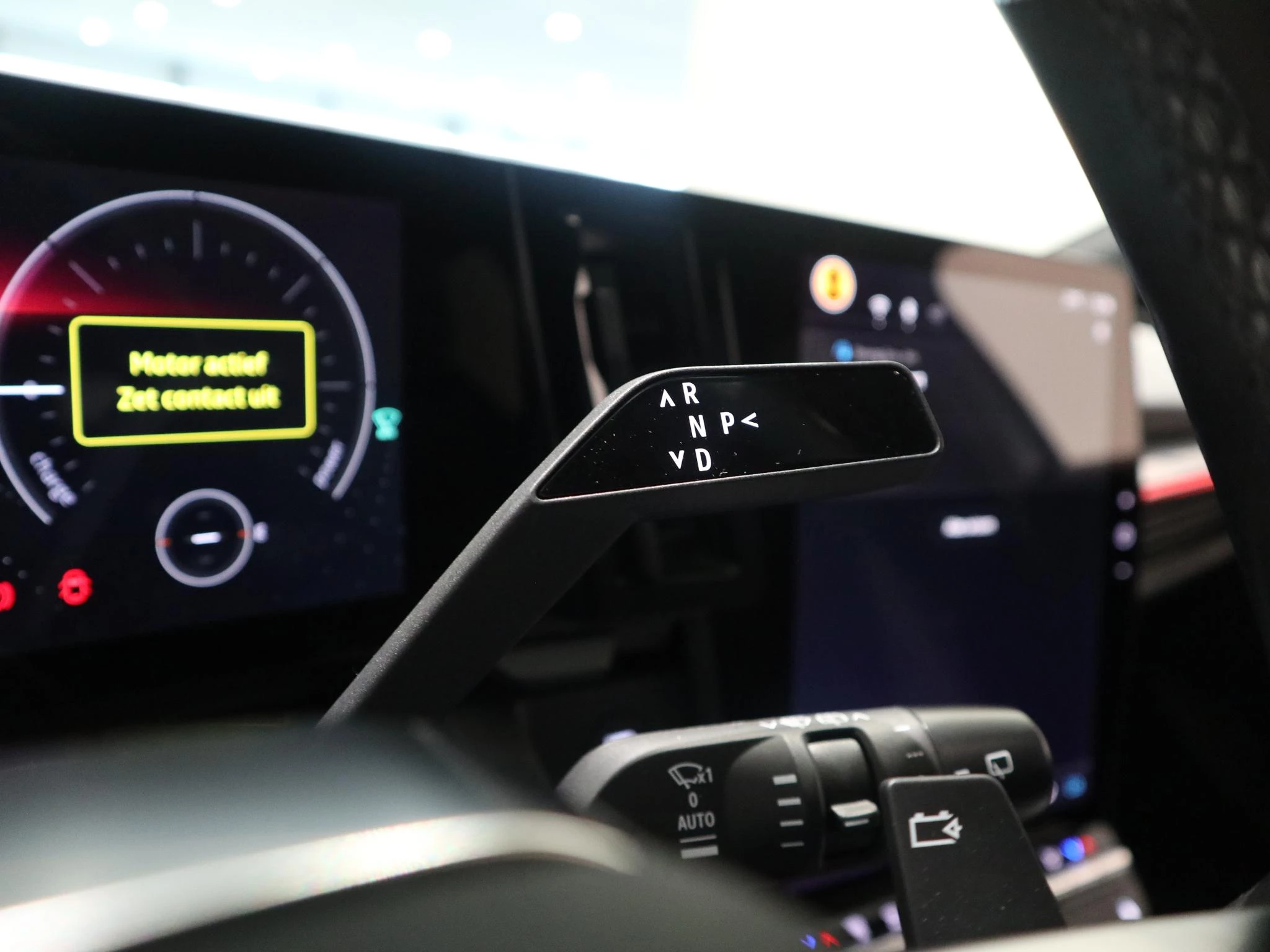 Renault-Megane E-Tech-image-19