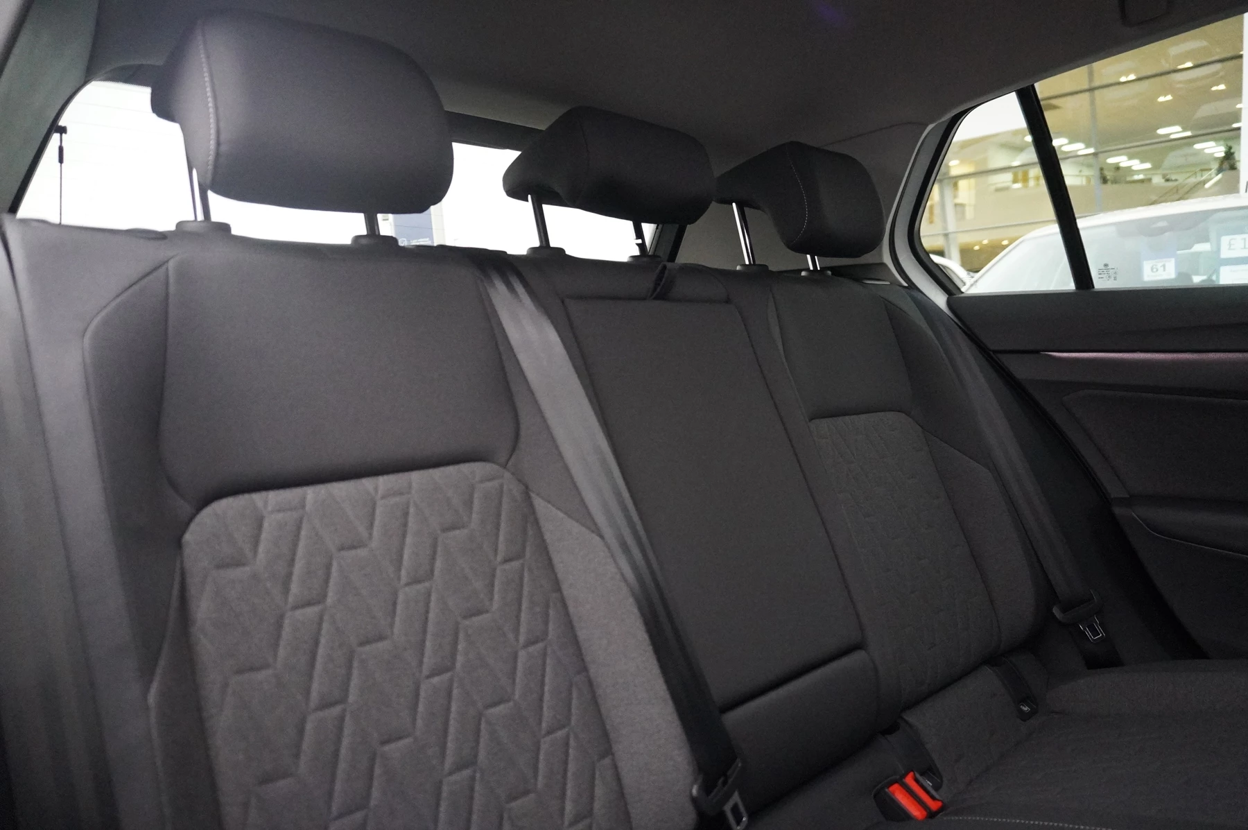 Volkswagen-Golf-image-9