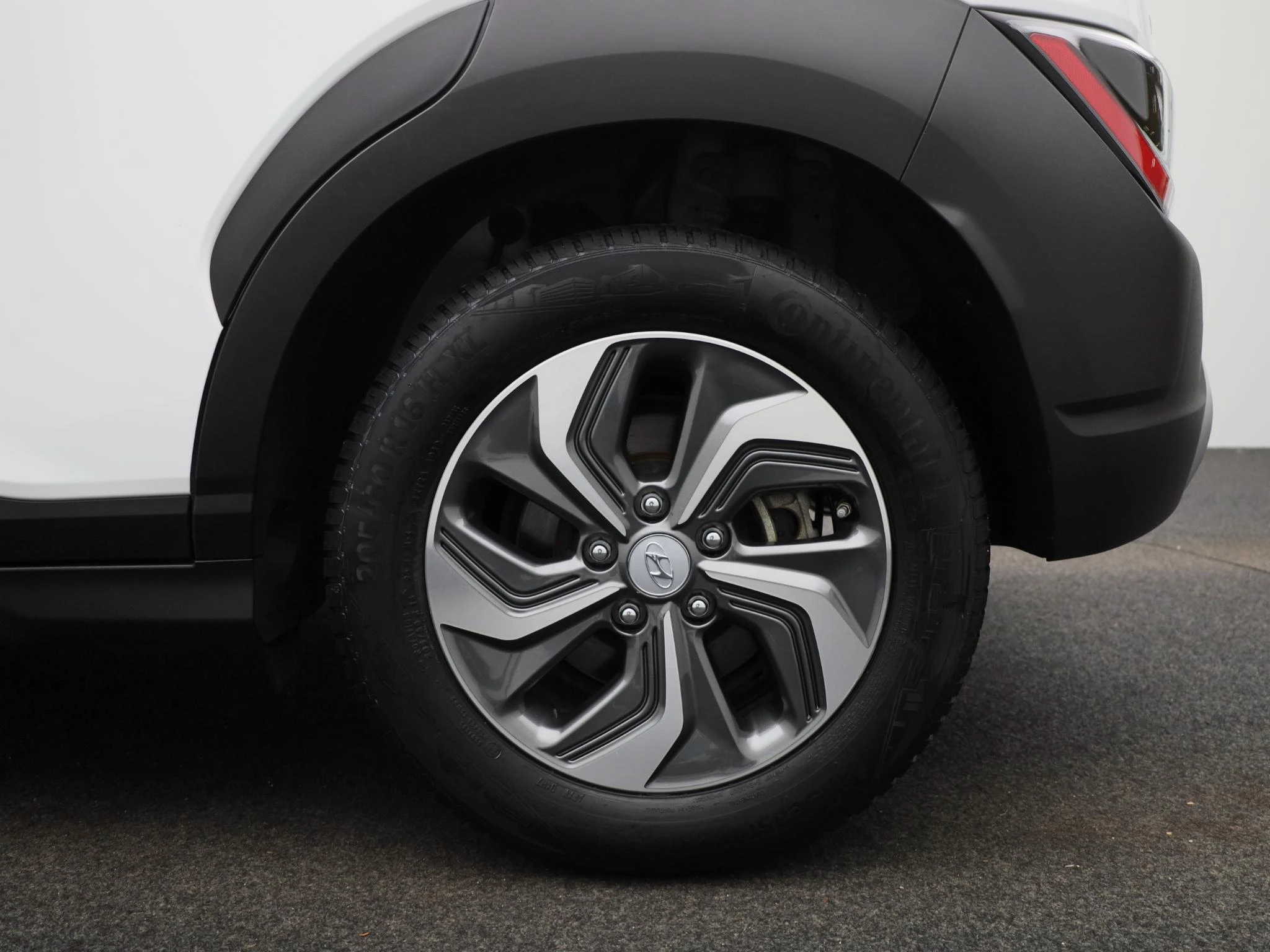 Hyundai-Kona-image-13