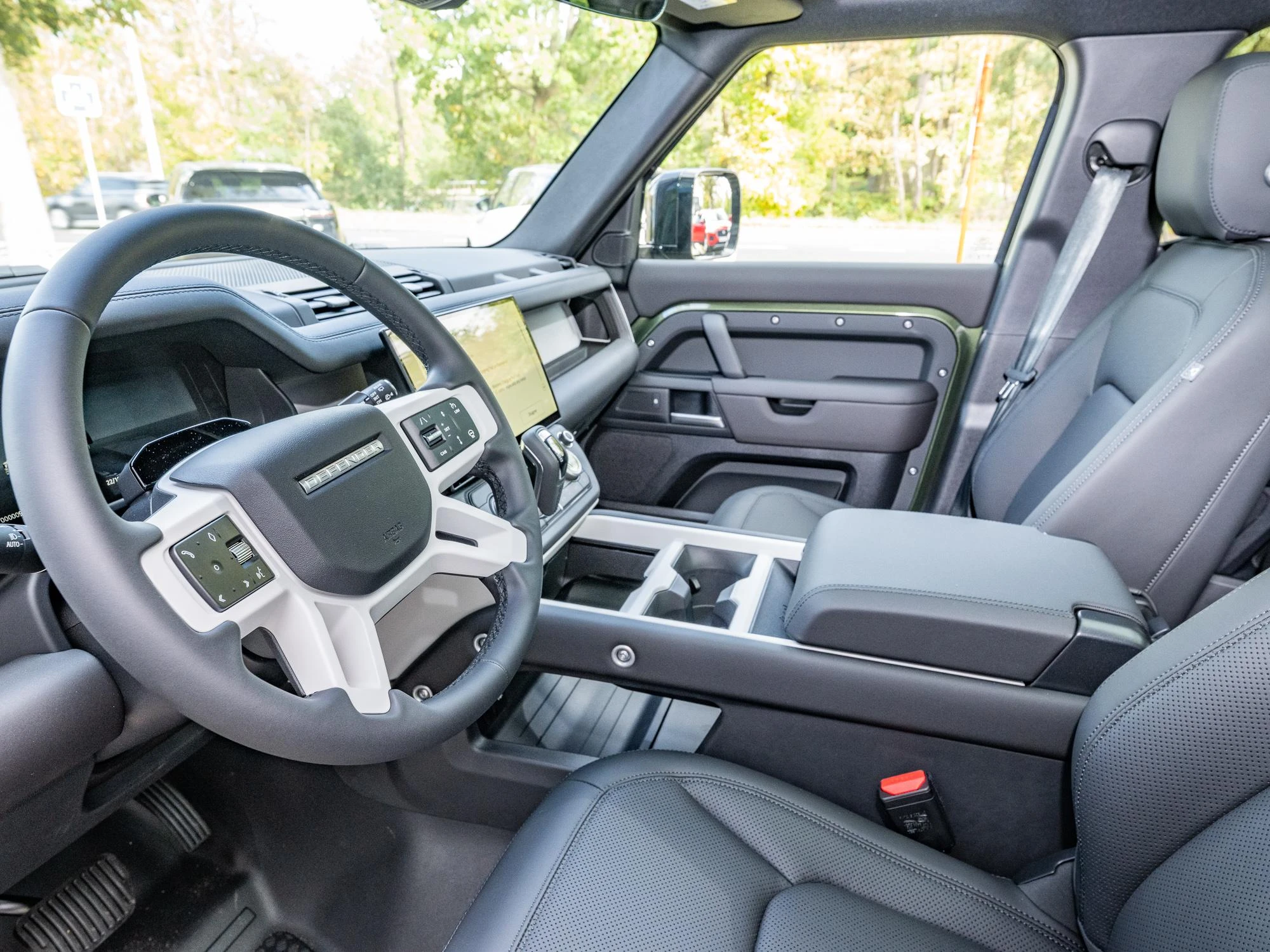 Land Rover-Defender-image-7