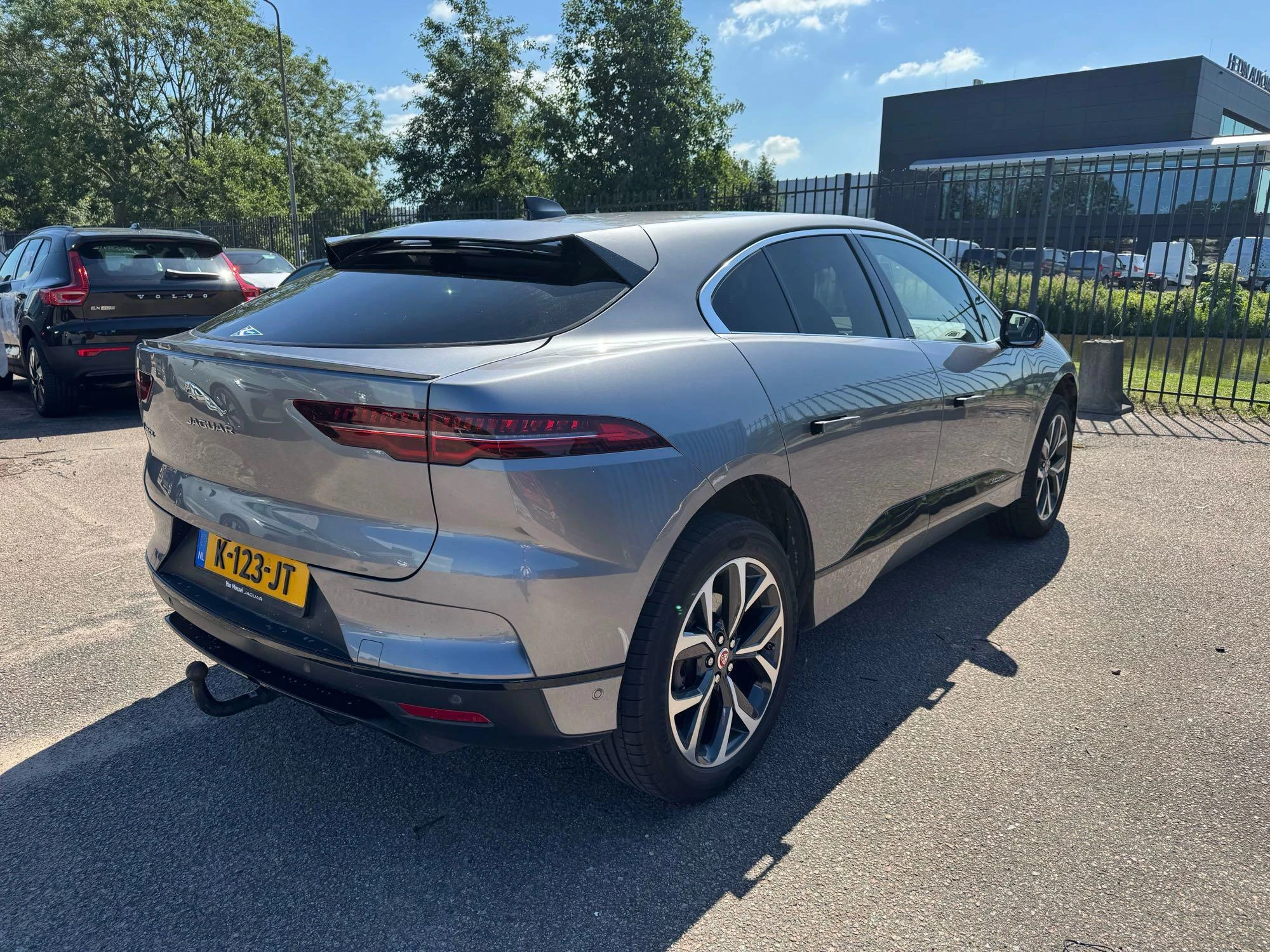 Jaguar-I-PACE-image-2