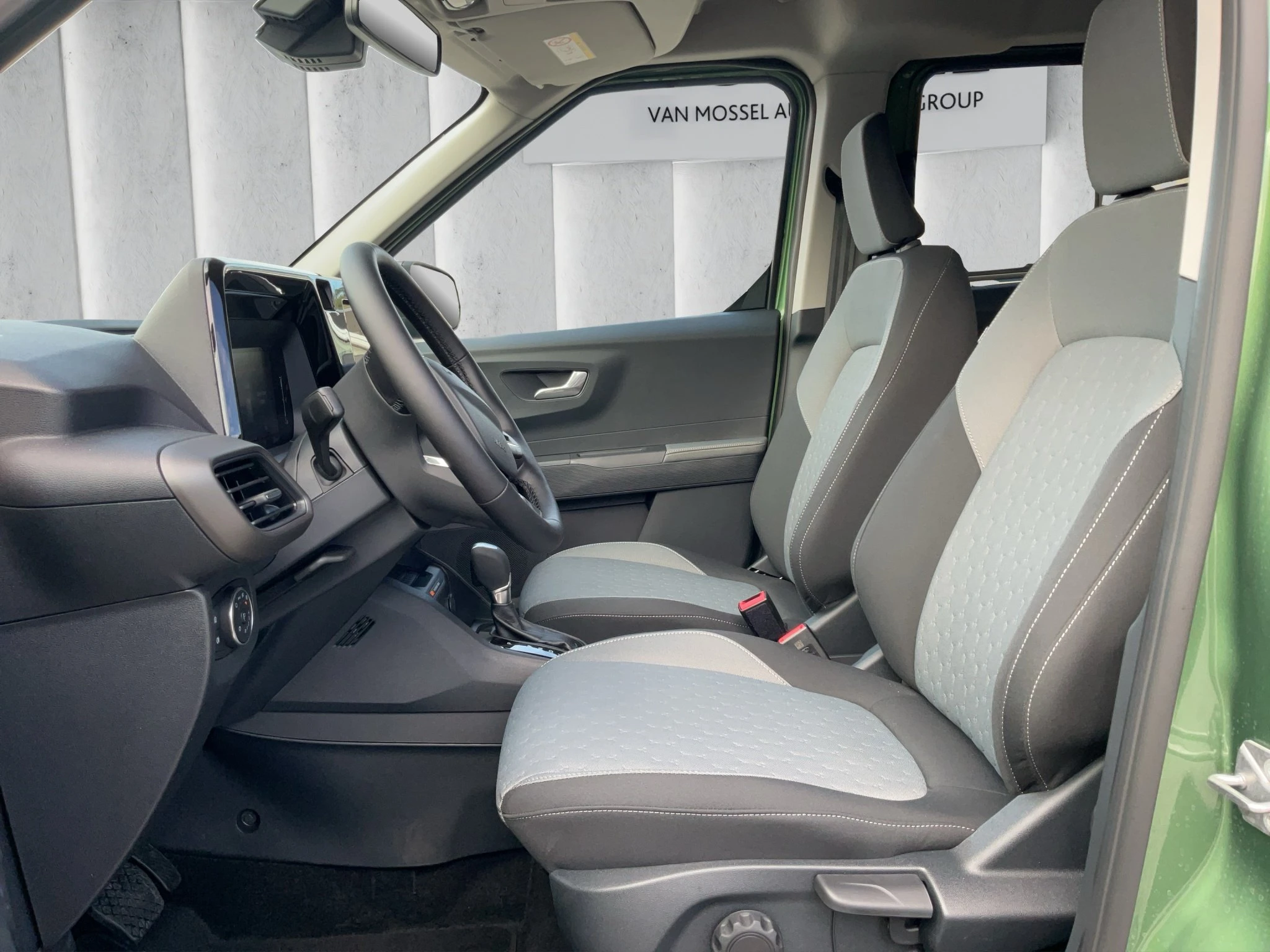 Ford-Tourneo Courier-image-9