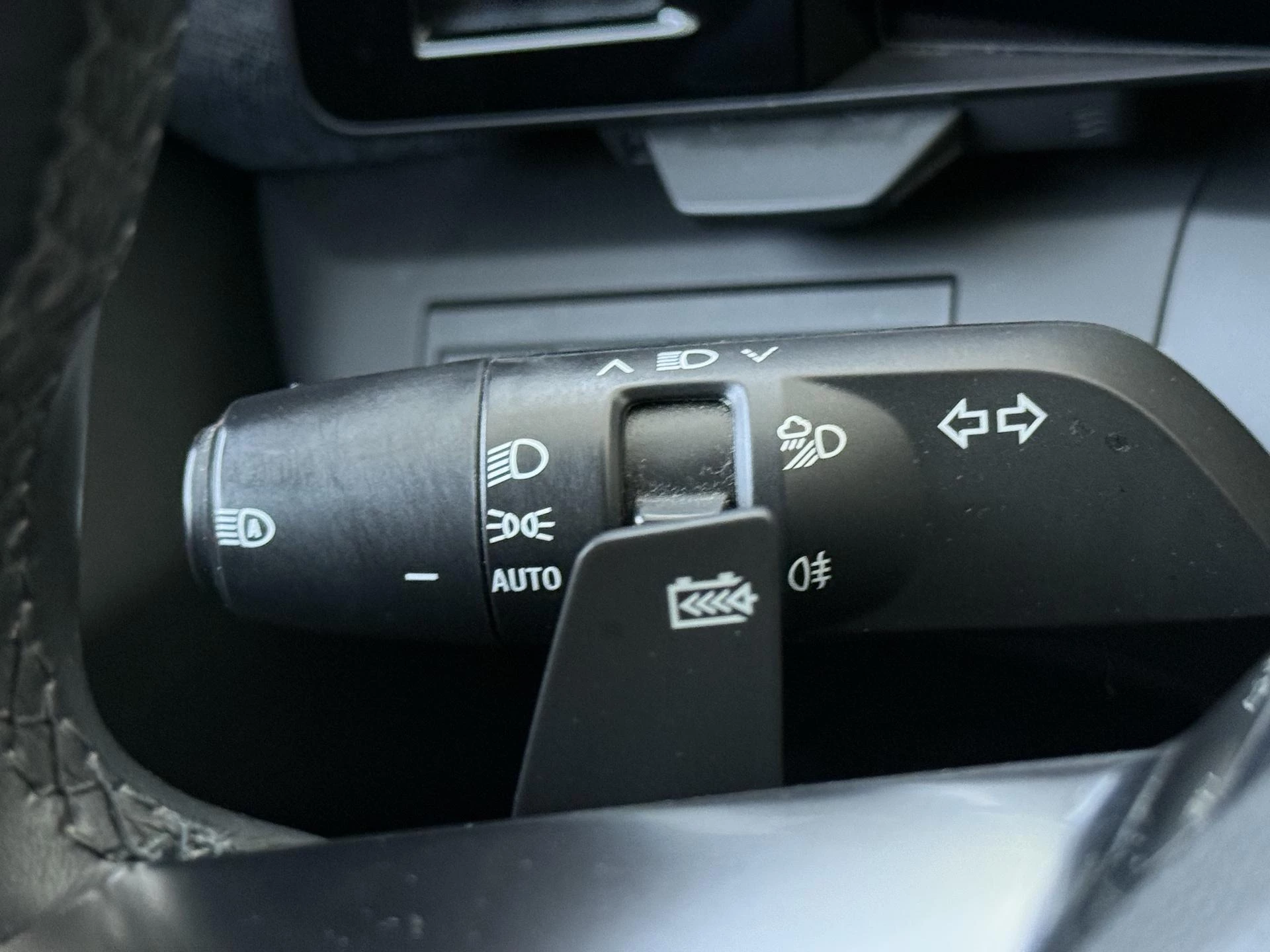 Renault-Megane E-Tech-image-21