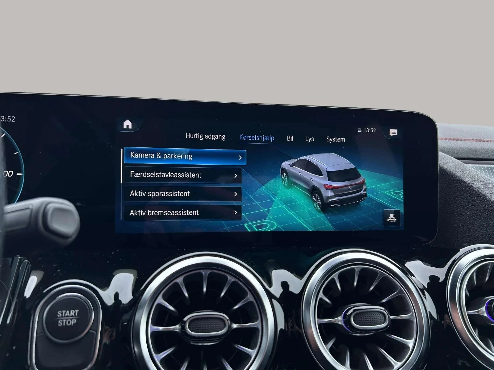 Mercedes-Benz-EQA-image-19