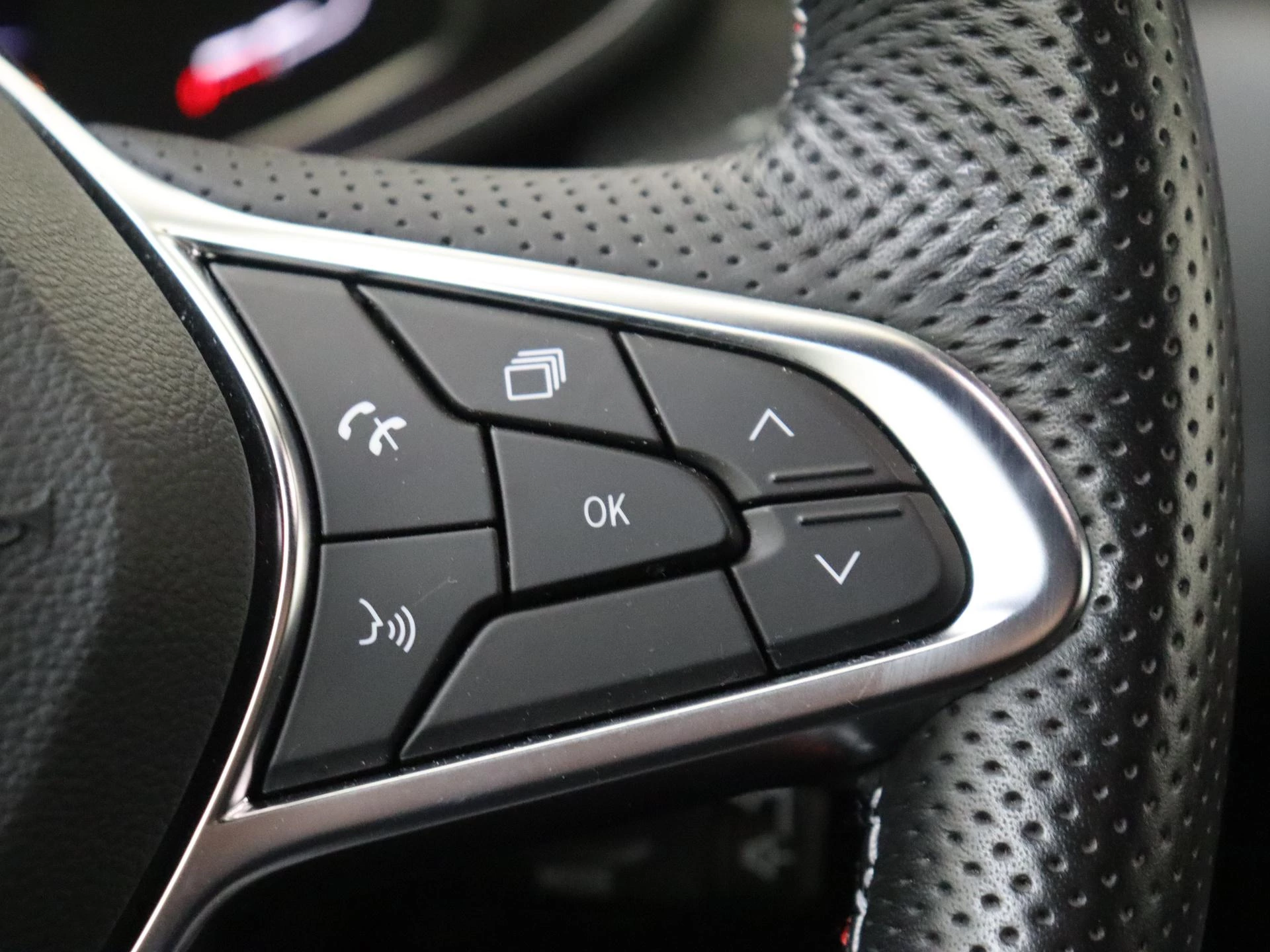 Renault-Clio-image-13